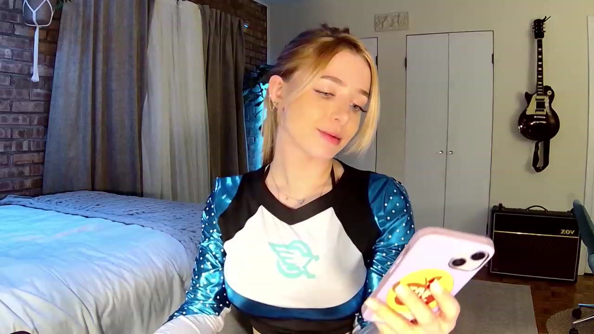 Gallery image thumbnail from NightSky's myfreecams stream on, 12/31/2023, 04:23 image 8 of 20