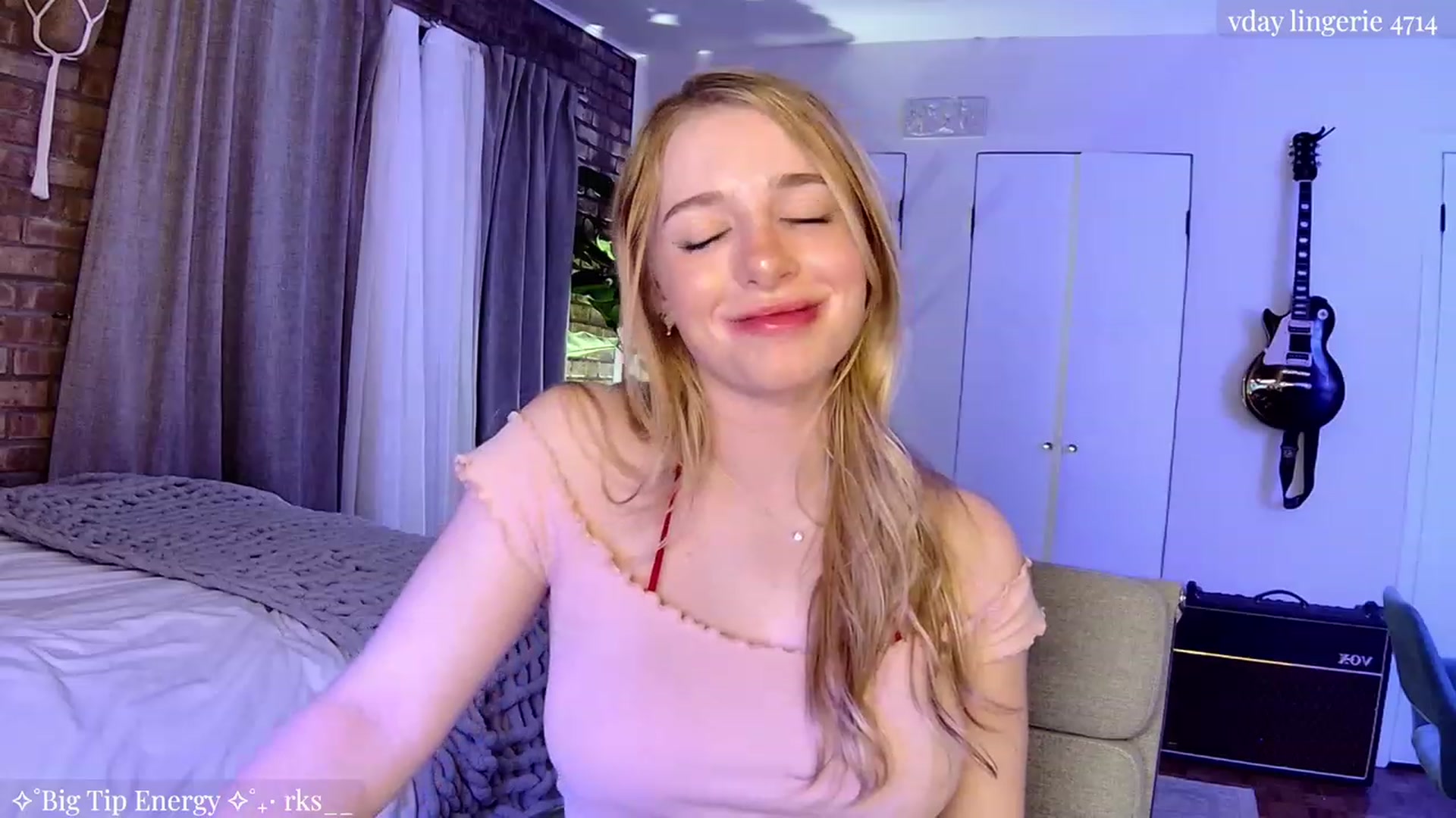 Gallery image thumbnail from NightSky's myfreecams stream on, 02/14/2024, 03:24 image 19 of 20
