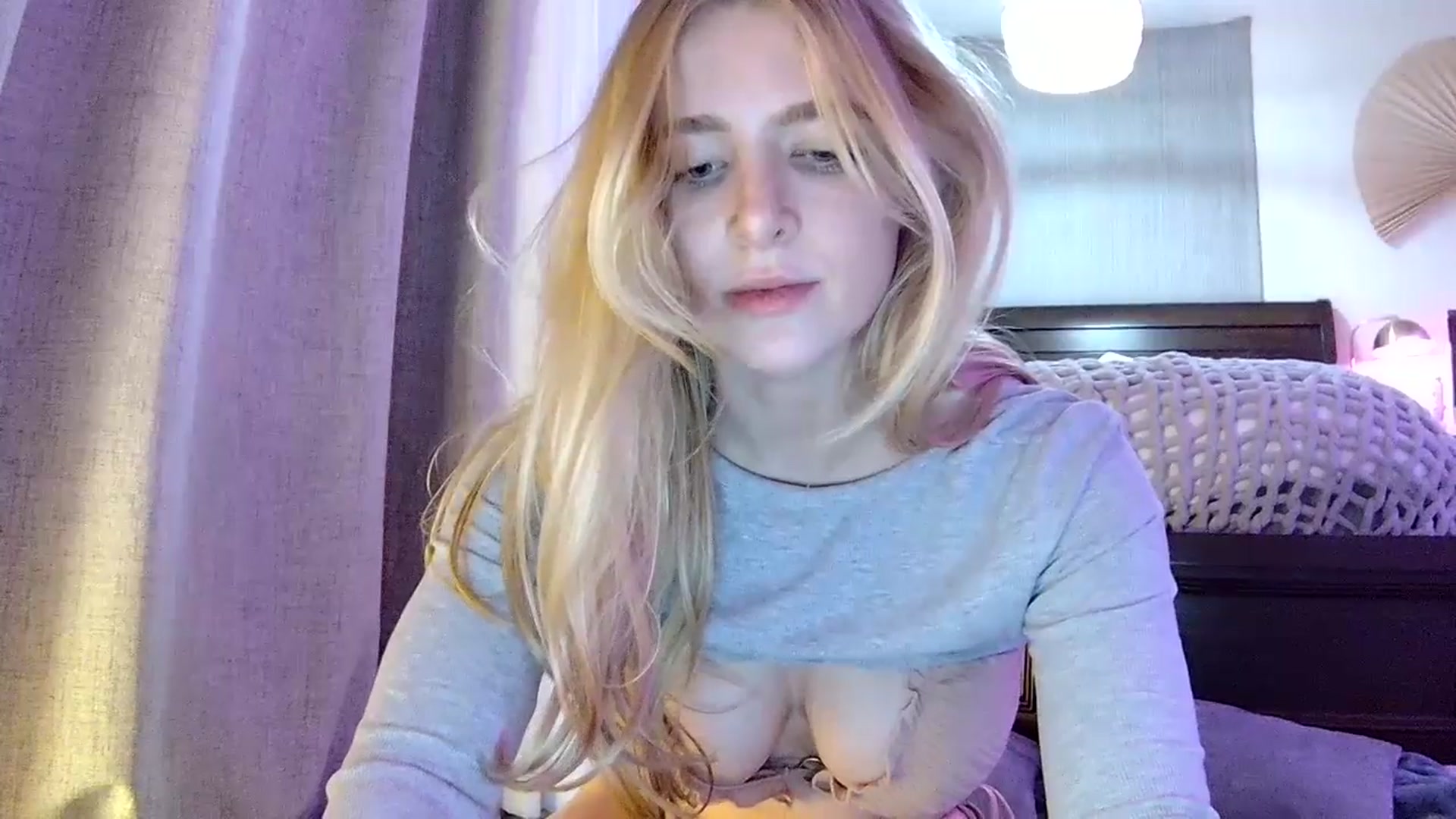 Gallery image thumbnail from NightSky's myfreecams stream on, 04/17/2024, 03:38 image 9 of 20