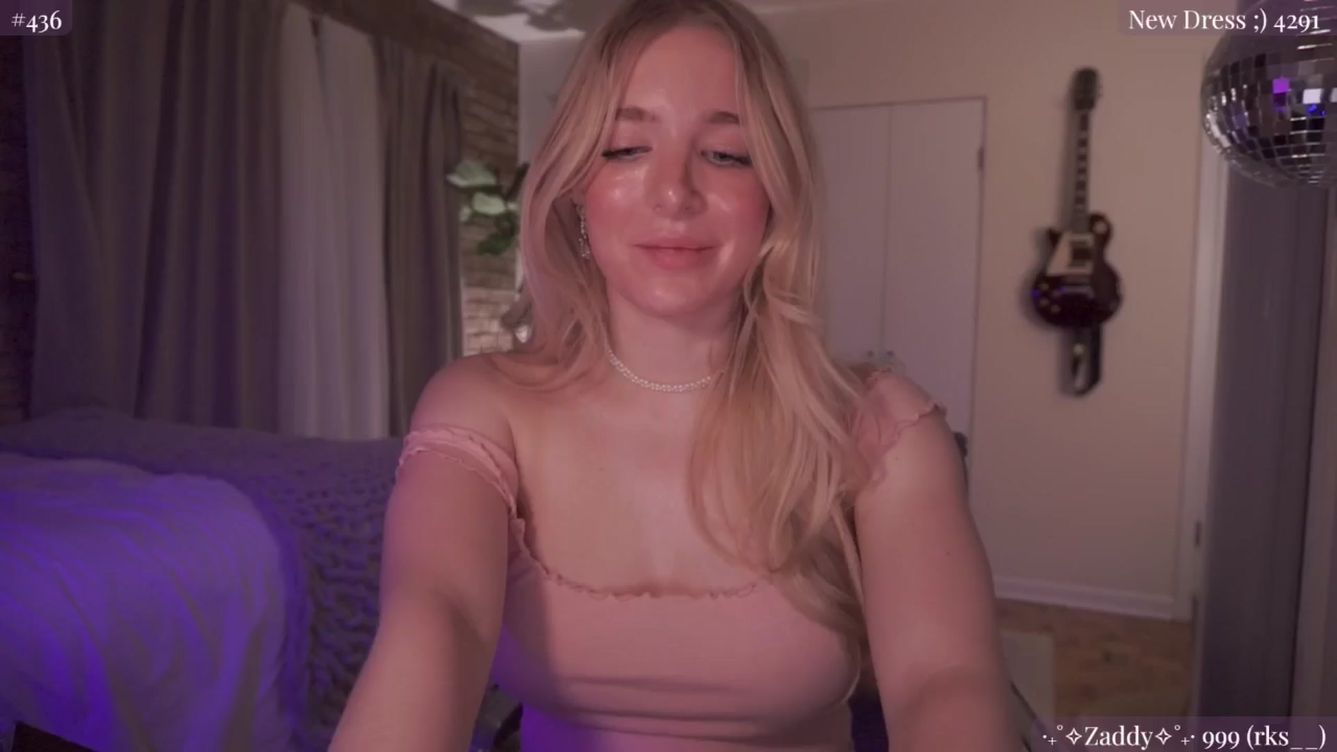 Gallery image thumbnail from NightSky's myfreecams stream on, 06/09/2024, 07:21 image 3 of 20