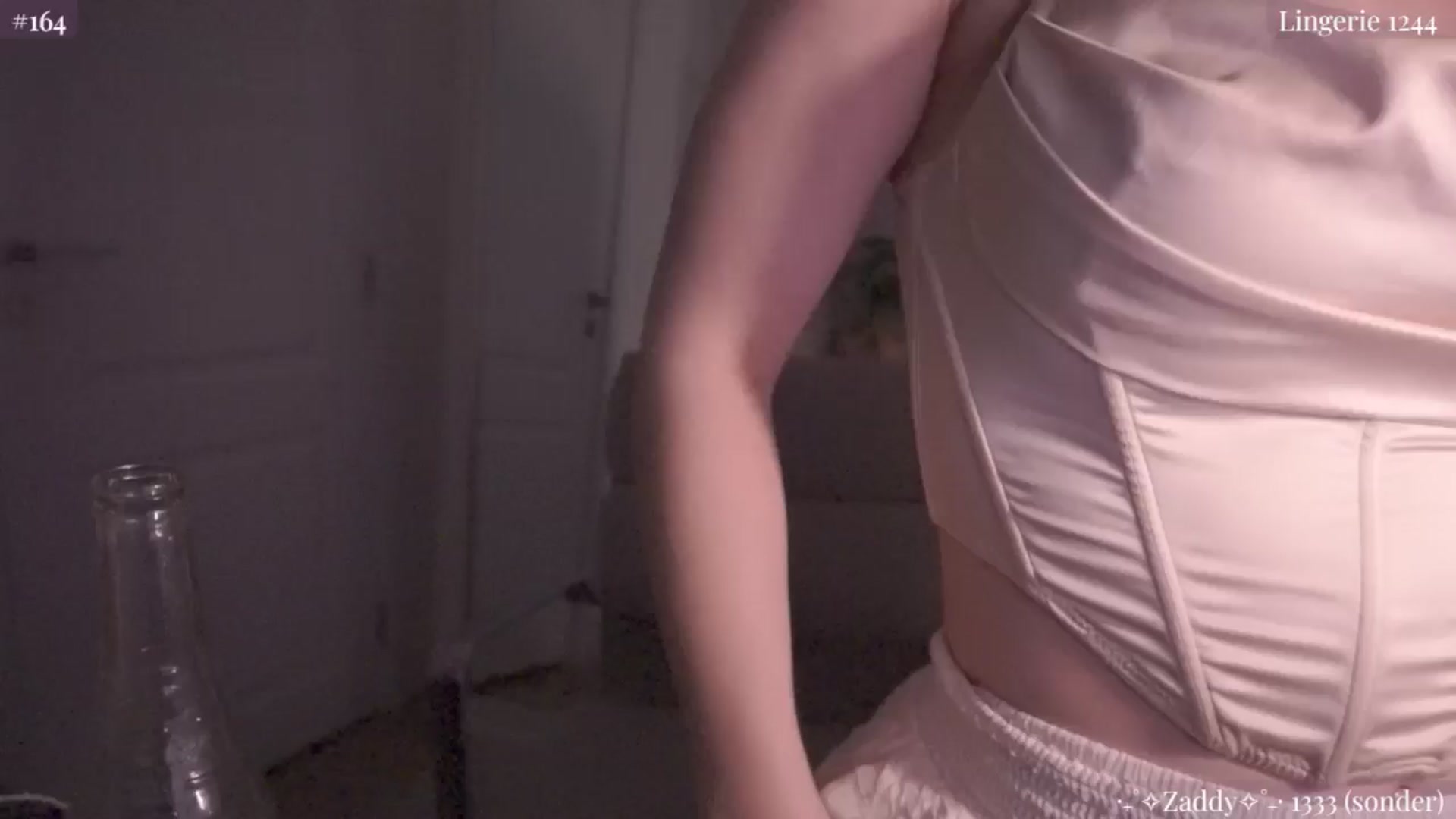 Gallery image thumbnail from NightSky's myfreecams stream on, 06/22/2024, 04:56 image 15 of 20