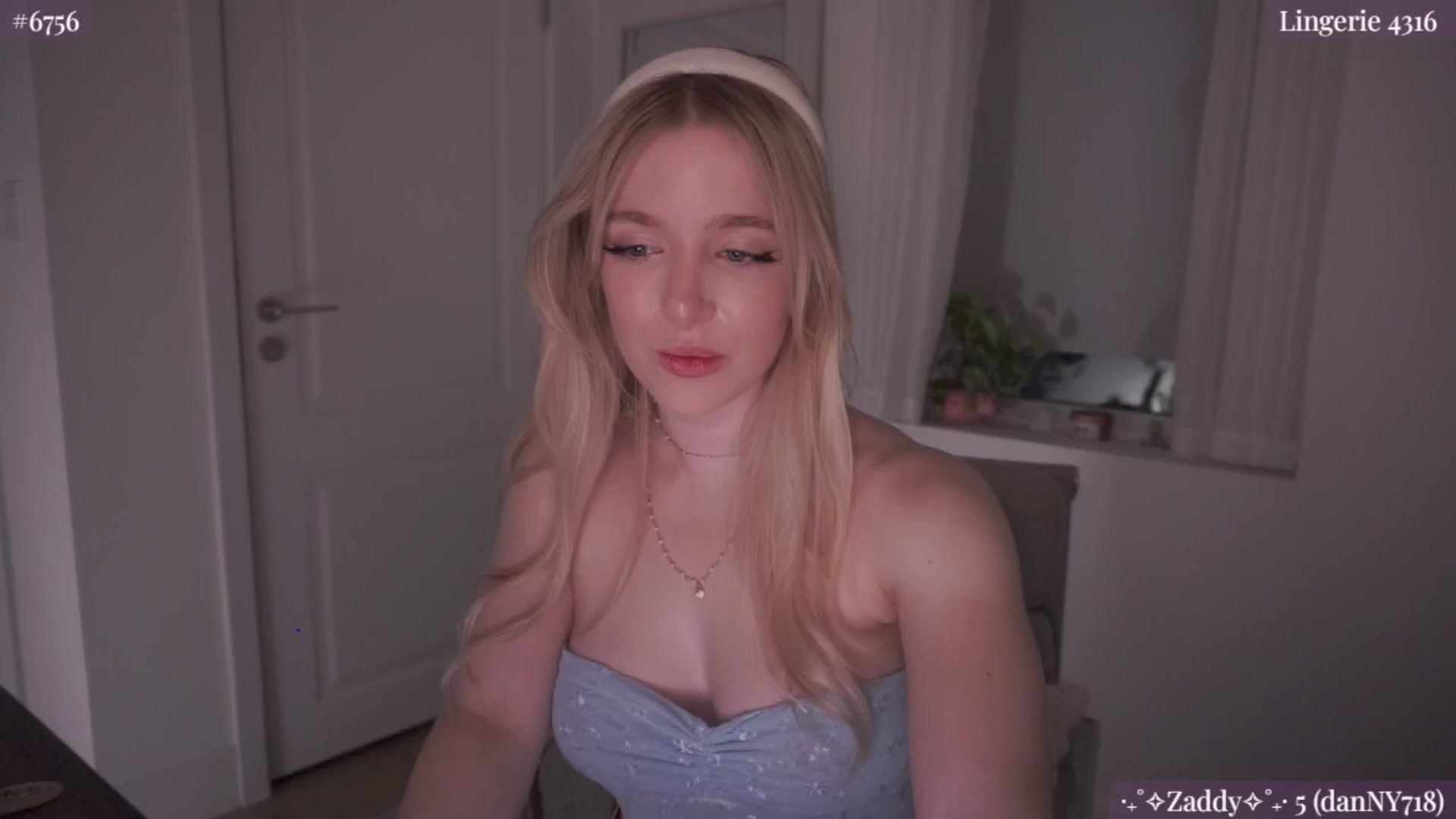 Gallery image thumbnail from NightSky's myfreecams stream on, 07/04/2024, 04:21 image 1 of 20