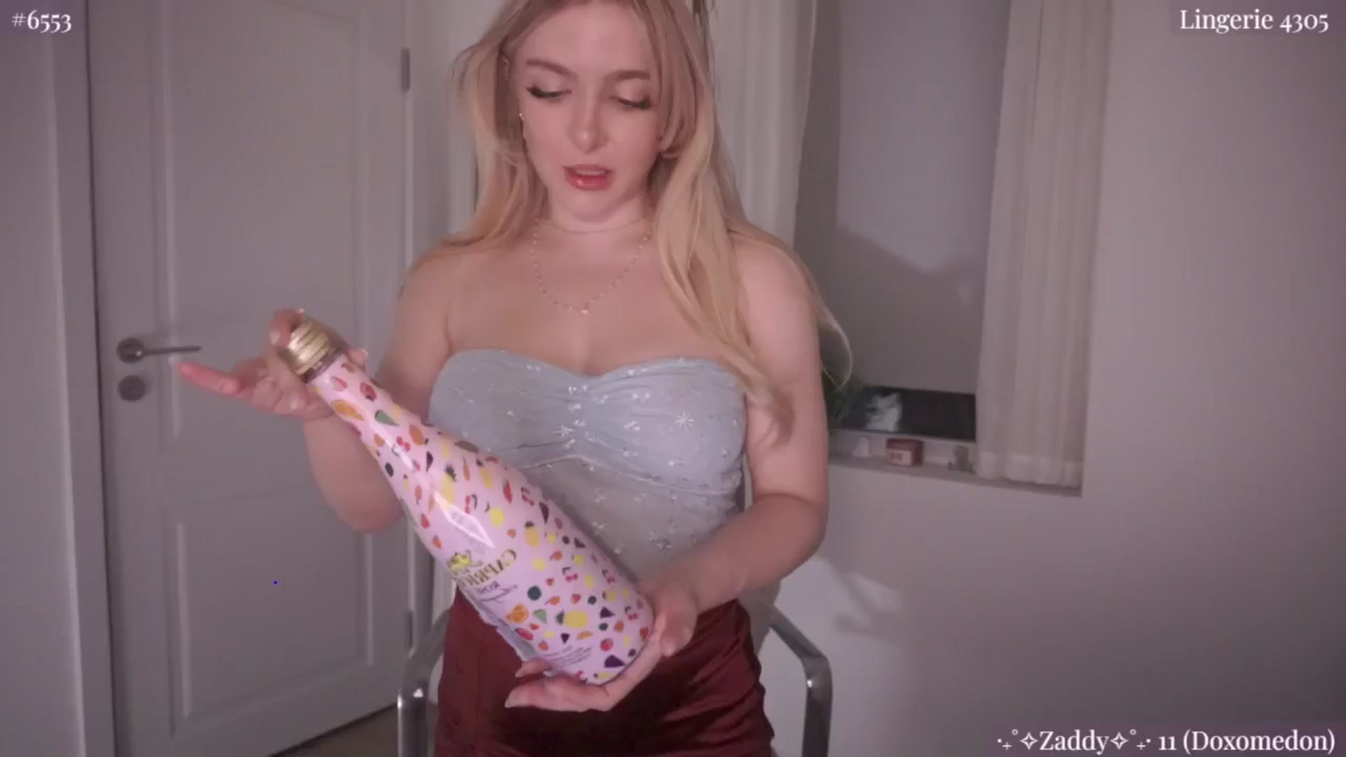 Gallery image thumbnail from NightSky's myfreecams stream on, 07/04/2024, 04:21 image 4 of 20