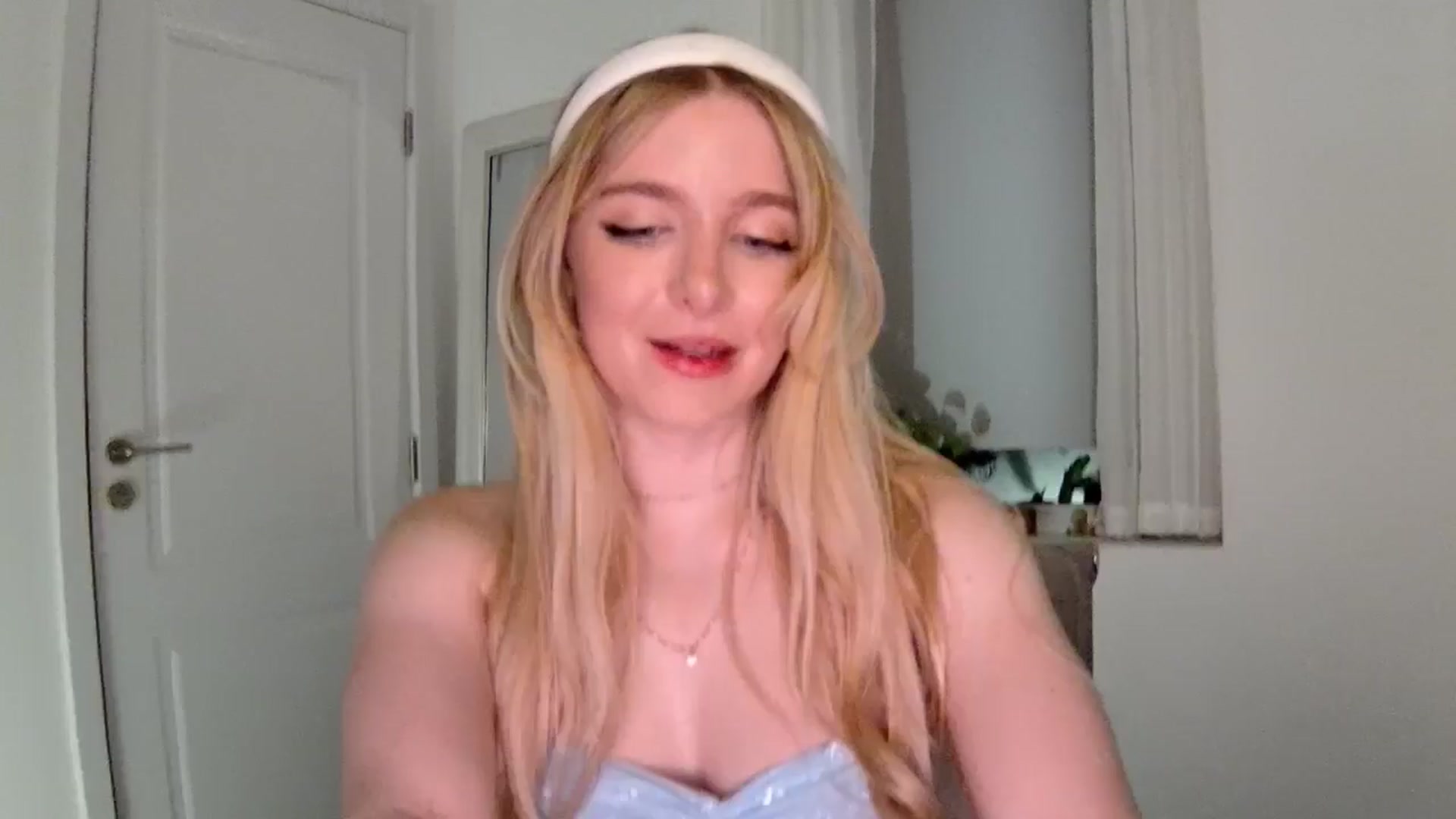 Gallery image thumbnail from NightSky's myfreecams stream on, 07/04/2024, 04:49 image 1 of 20