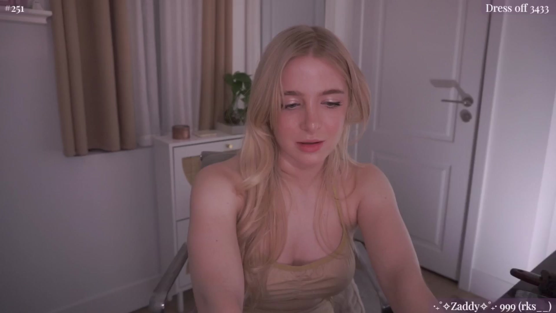 Gallery image thumbnail from NightSky's myfreecams stream on, 07/14/2024, 04:22 image 20 of 20