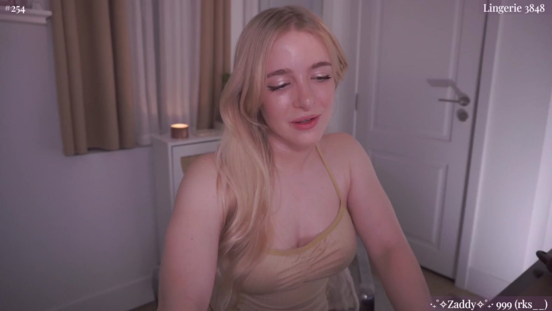 Gallery image thumbnail from NightSky's myfreecams stream on, 07/14/2024, 04:22 image 7 of 20