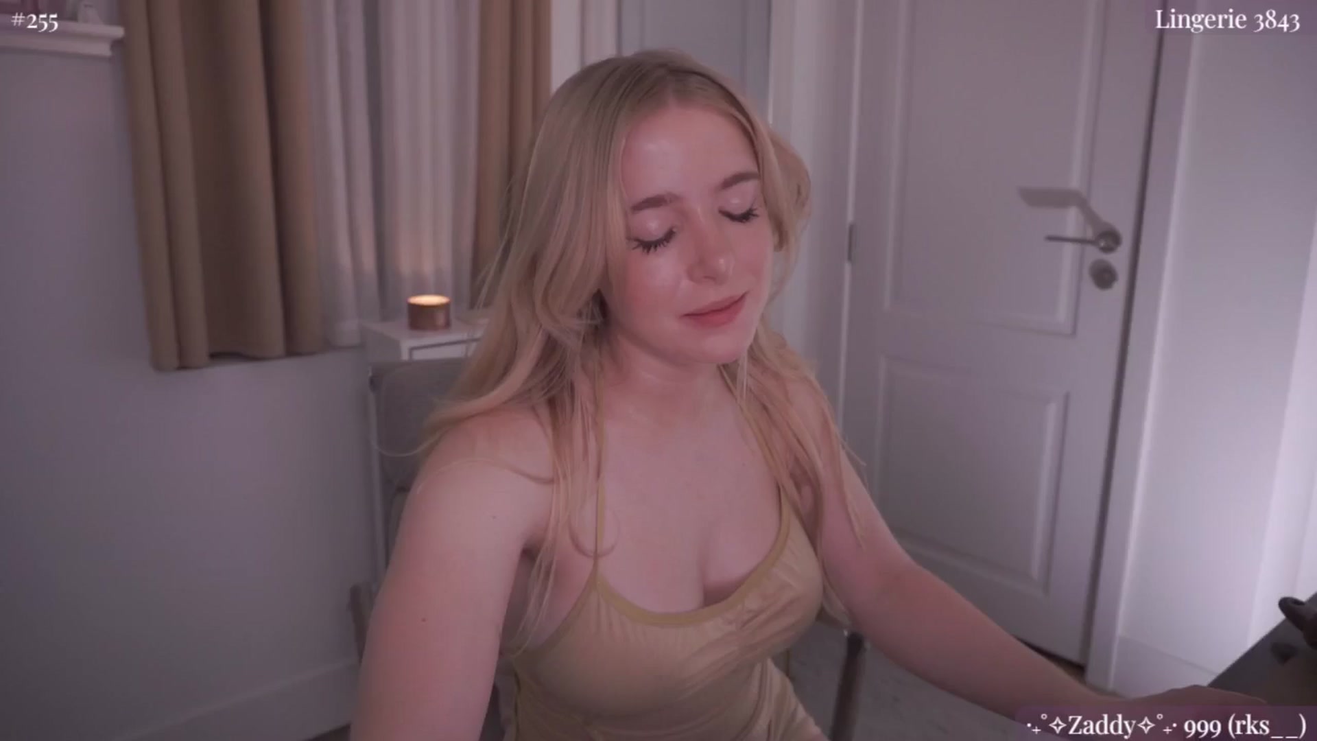 Gallery image thumbnail from NightSky's myfreecams stream on, 07/14/2024, 04:22 image 10 of 20