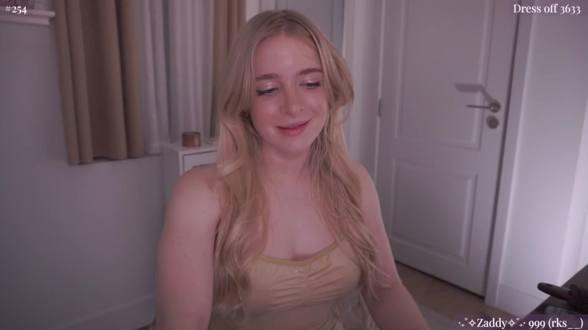Gallery image thumbnail from NightSky's myfreecams stream on, 07/14/2024, 04:22 image 19 of 20