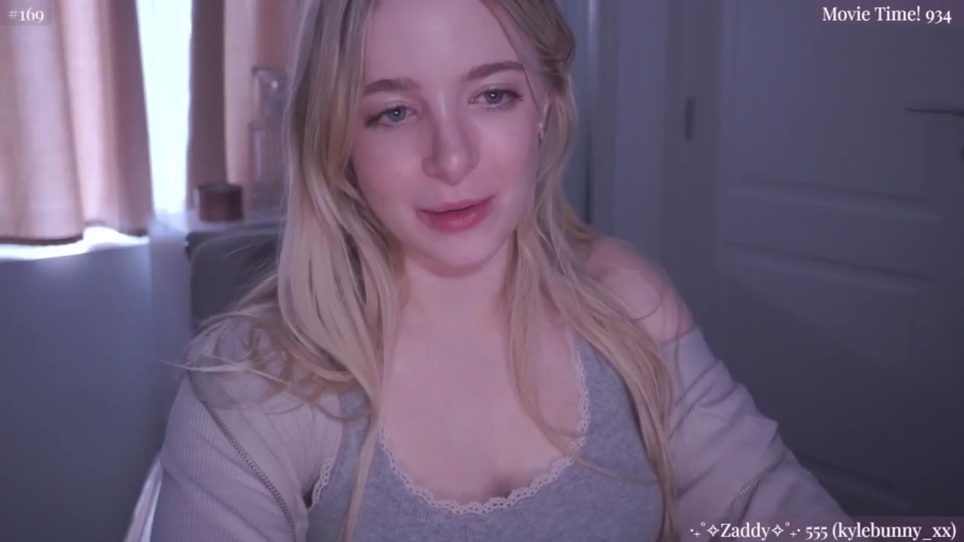 Gallery image thumbnail from NightSky's myfreecams stream on, 07/14/2024, 23:21 image 6 of 20