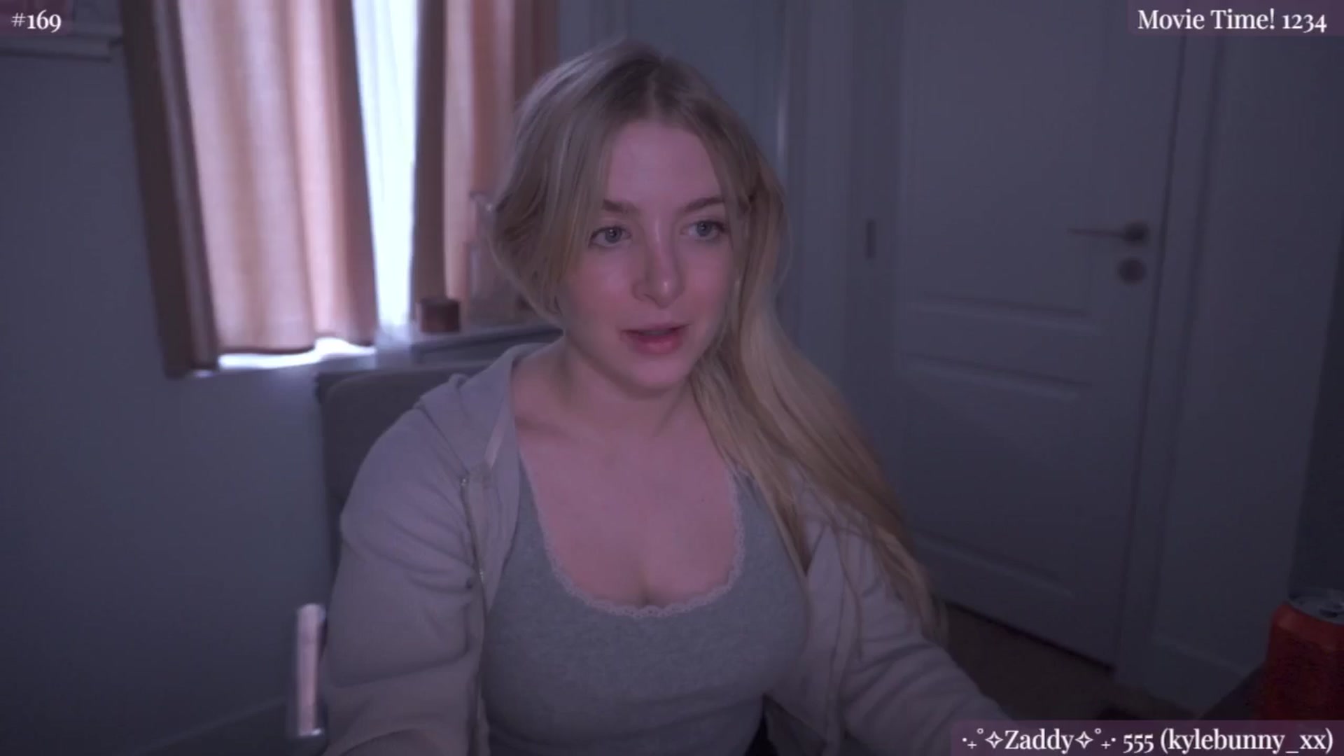 Gallery image thumbnail from NightSky's myfreecams stream on, 07/14/2024, 23:21 image 3 of 20