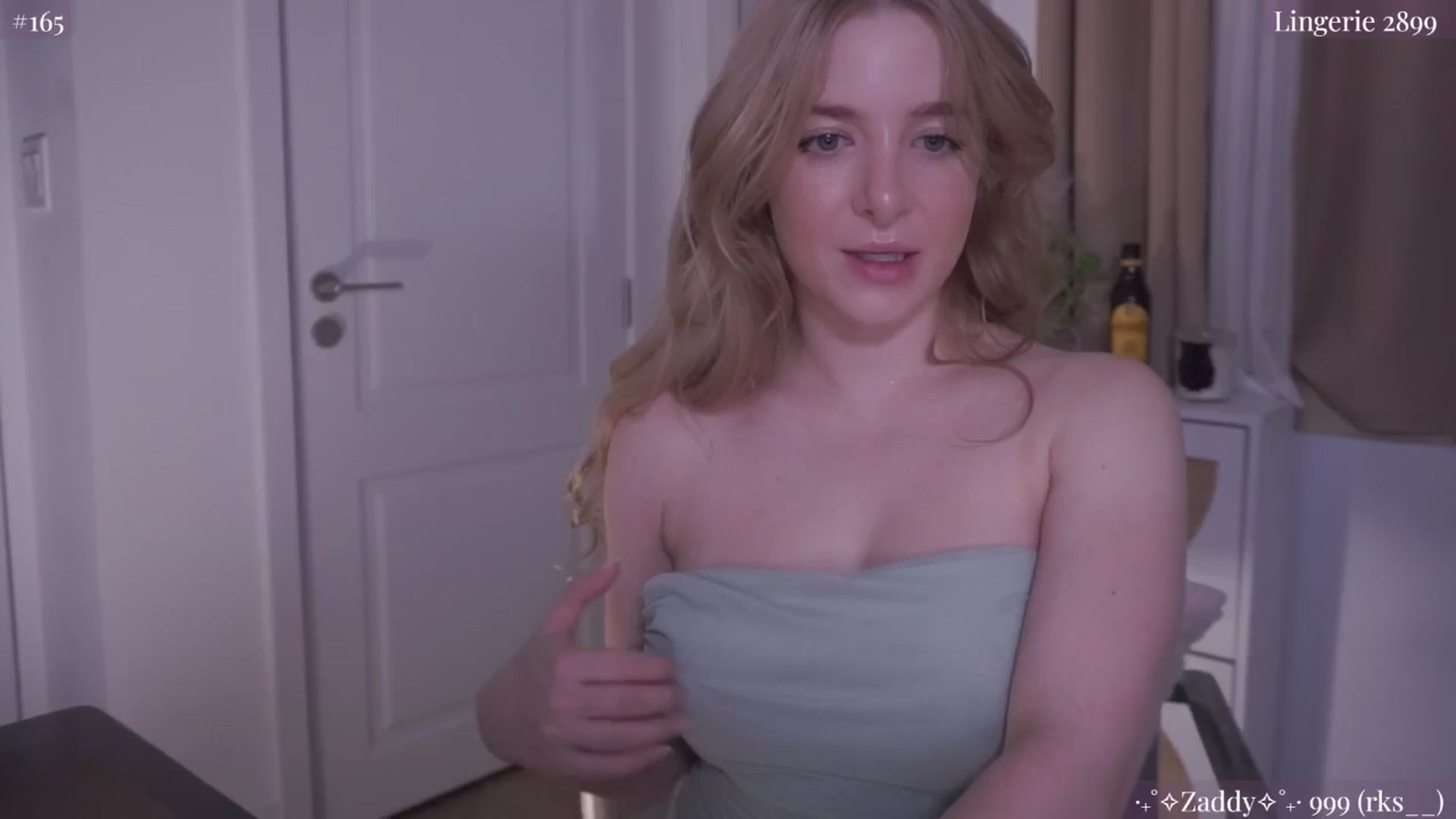 Gallery image thumbnail from NightSky's myfreecams stream on, 07/18/2024, 06:27 image 8 of 20