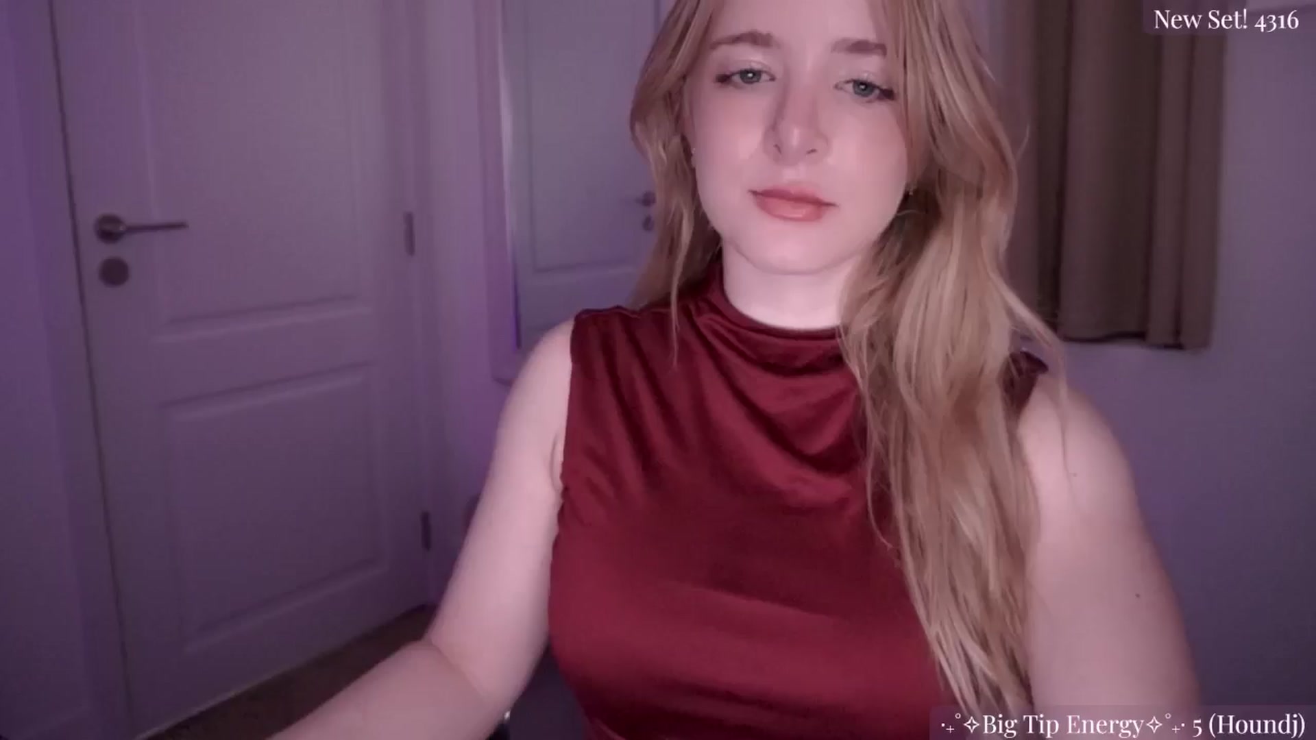 Gallery image thumbnail from NightSky's myfreecams stream on, 07/31/2024, 04:44 image 3 of 20