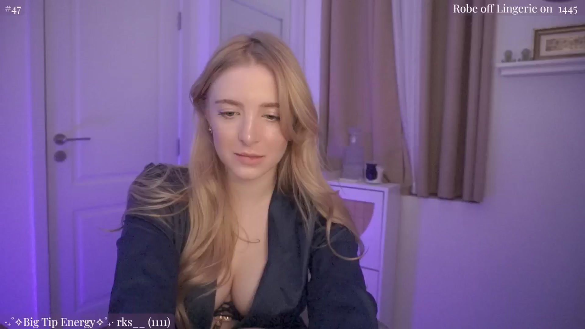 Gallery image thumbnail from NightSky's myfreecams stream on, 08/08/2024, 04:09 image 12 of 20
