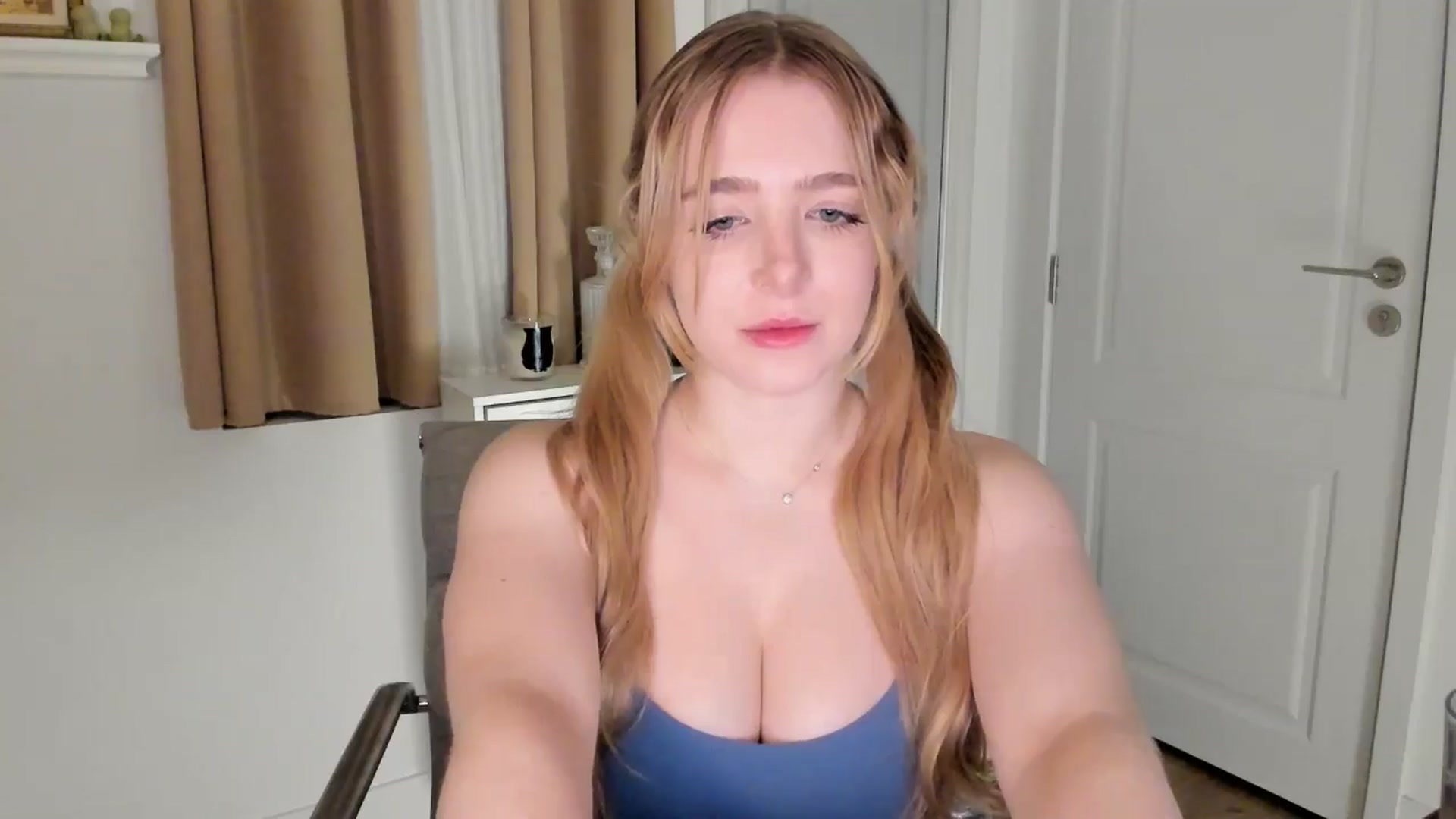 Gallery image thumbnail from NightSky's myfreecams stream on, 09/04/2024, 02:38 image 16 of 20