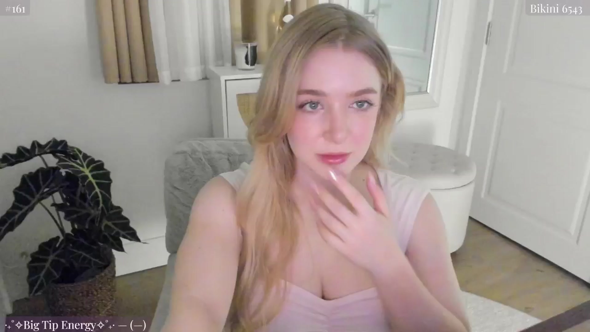 Gallery image thumbnail from NightSky's myfreecams stream on, 09/29/2024, 03:04 image 11 of 20