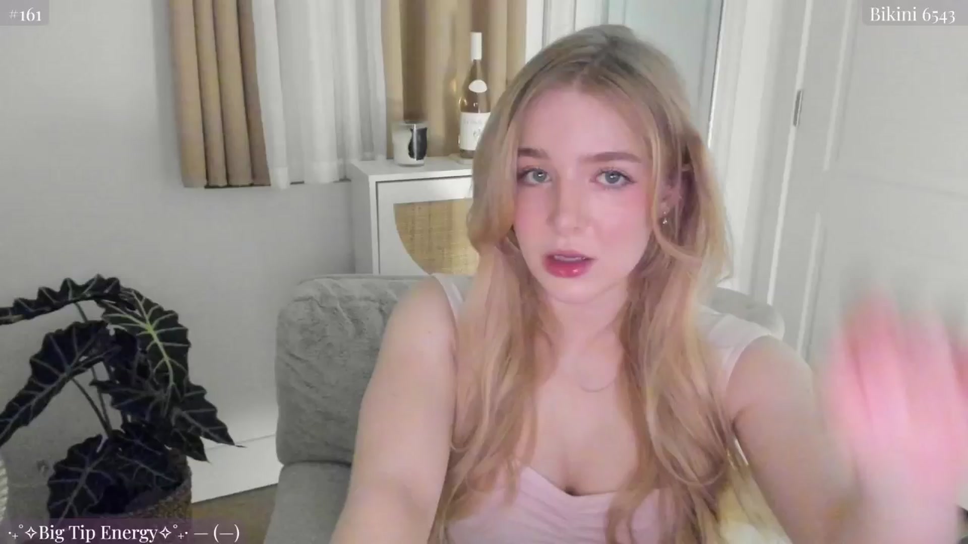 Gallery image thumbnail from NightSky's myfreecams stream on, 09/29/2024, 03:04 image 2 of 20