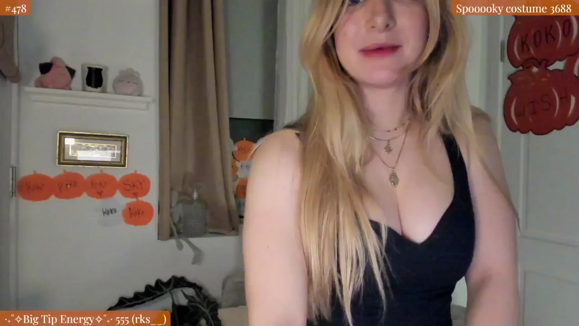 Gallery image thumbnail from NightSky's myfreecams stream on, 10/18/2024, 03:26 image 11 of 20