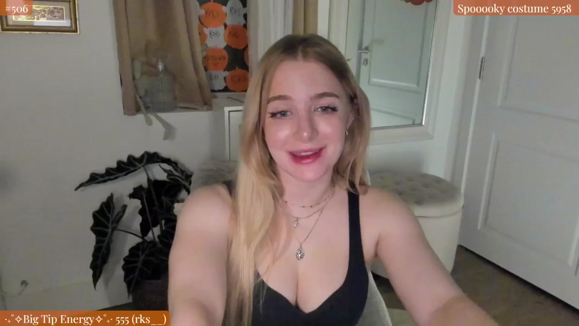 Gallery image thumbnail from NightSky's myfreecams stream on, 10/18/2024, 03:26 image 5 of 20