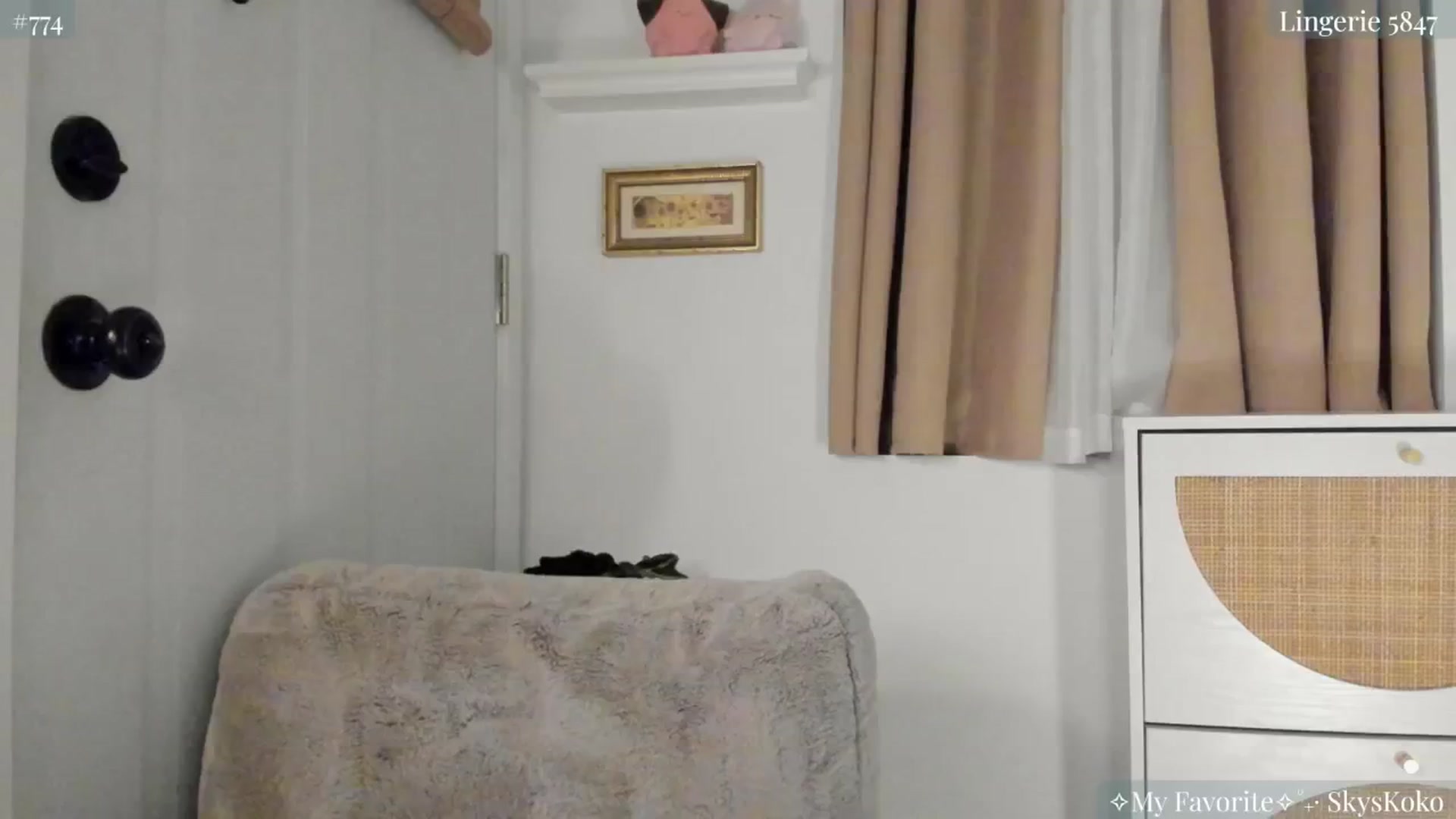 Gallery image thumbnail from NightSky's myfreecams stream on, 11/06/2024, 05:51 image 19 of 20