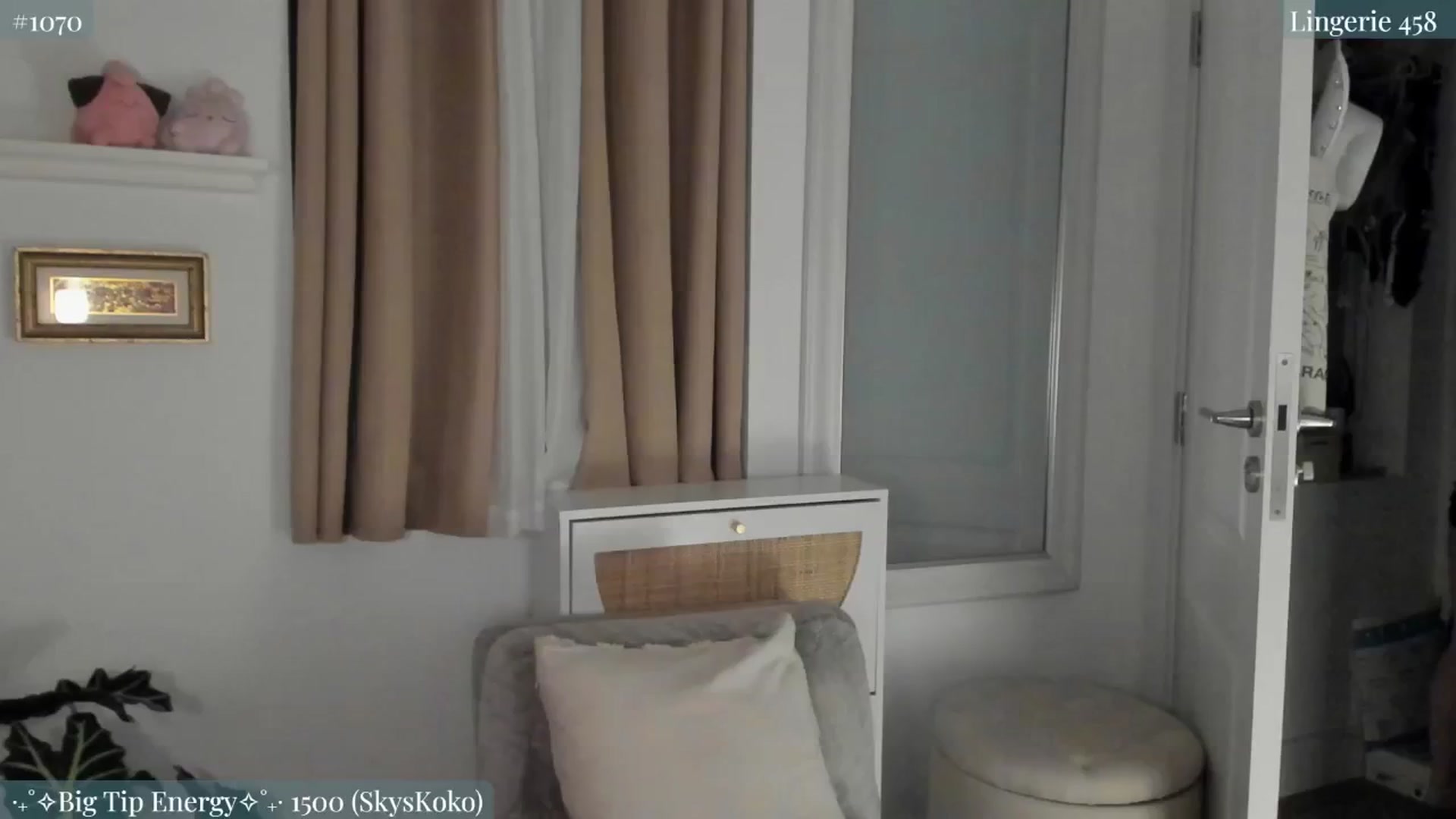 Gallery image thumbnail from NightSky's myfreecams stream on, 11/06/2024, 05:51 image 10 of 20