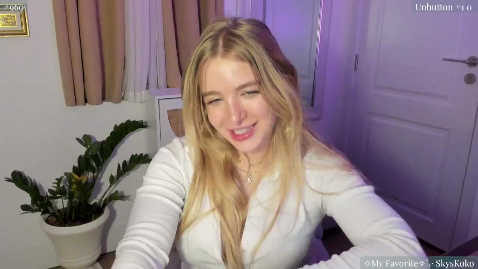Gallery image thumbnail from NightSky's myfreecams stream on, 11/25/2024, 06:11 image 5 of 20