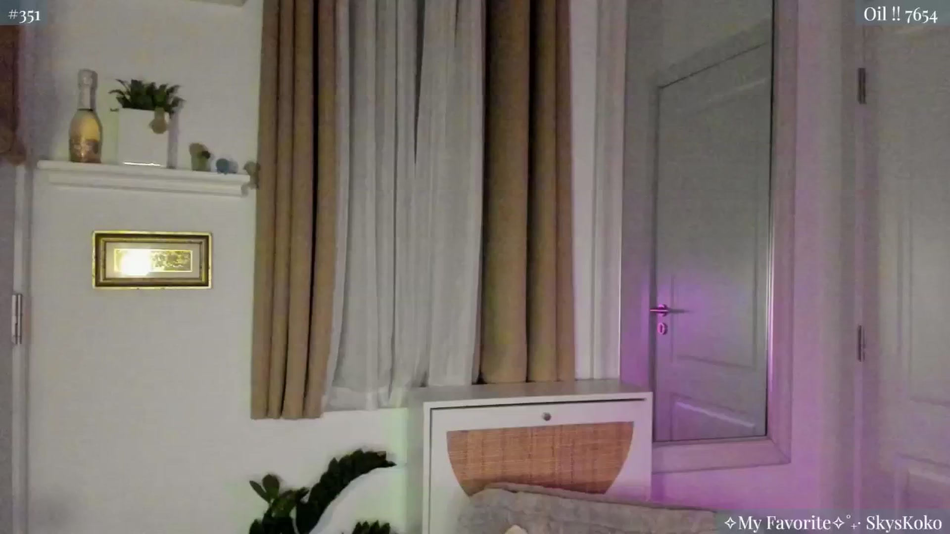 Gallery image thumbnail from NightSky's myfreecams stream on, 11/30/2024, 06:26 image 19 of 20
