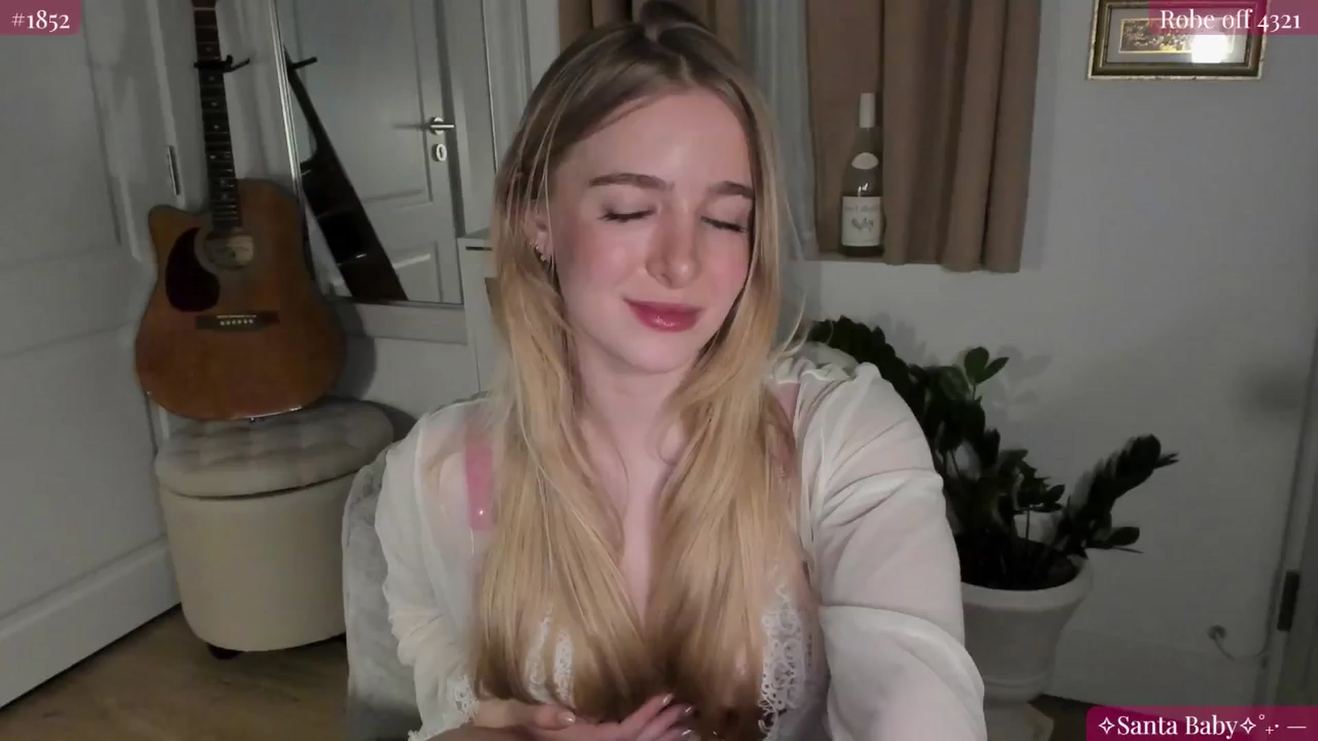 Gallery image thumbnail from NightSky's myfreecams stream on, 12/12/2024, 05:21 image 2 of 20