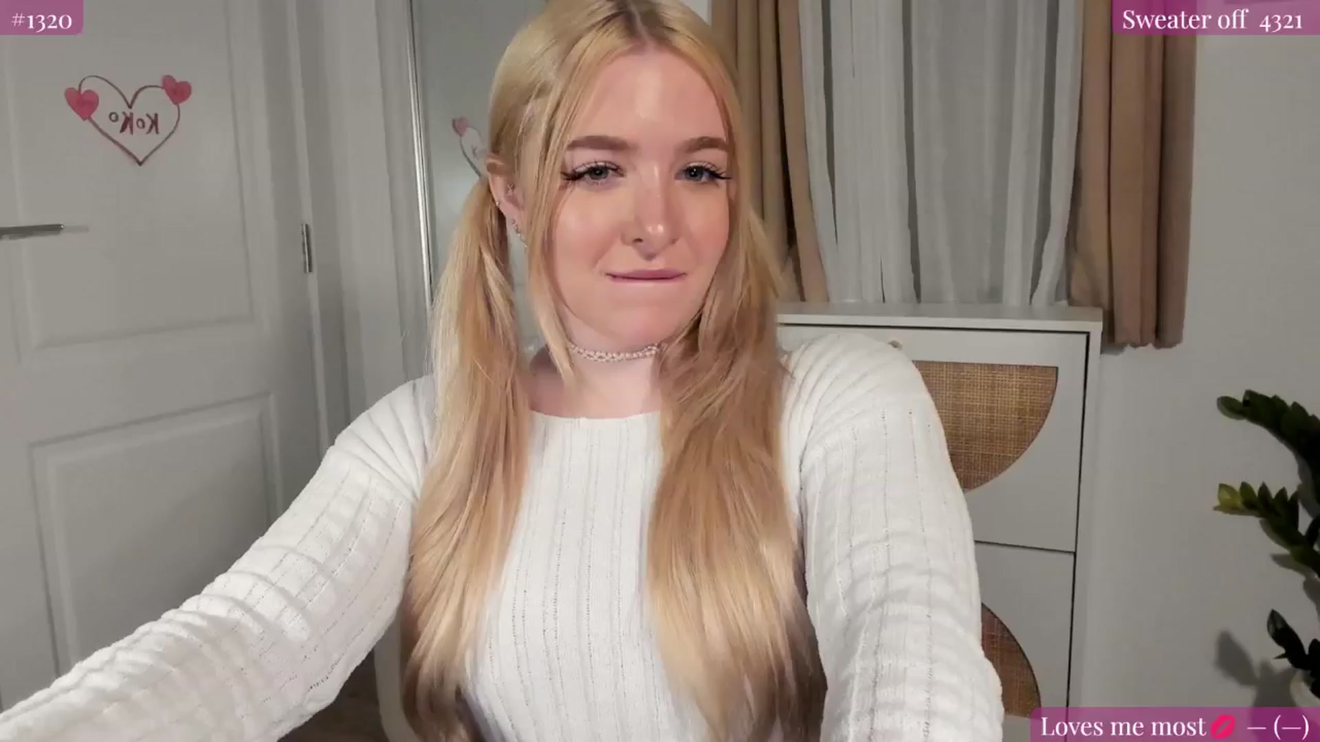 Gallery image thumbnail from NightSky's myfreecams stream on, 02/05/2025, 02:48 image 11 of 20