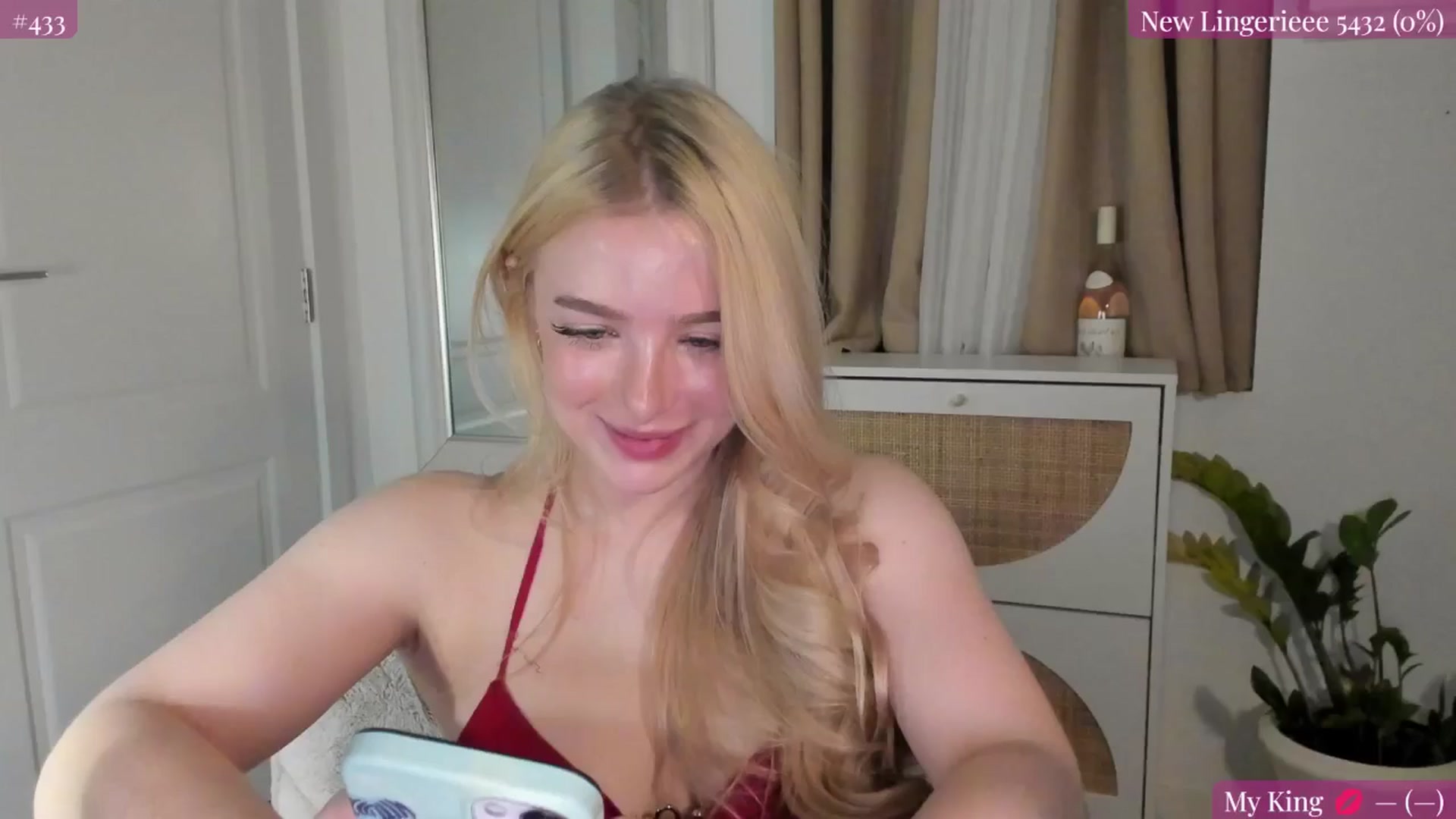 Gallery image thumbnail from NightSky's myfreecams stream on, 03/01/2025, 24:01 image 12 of 20