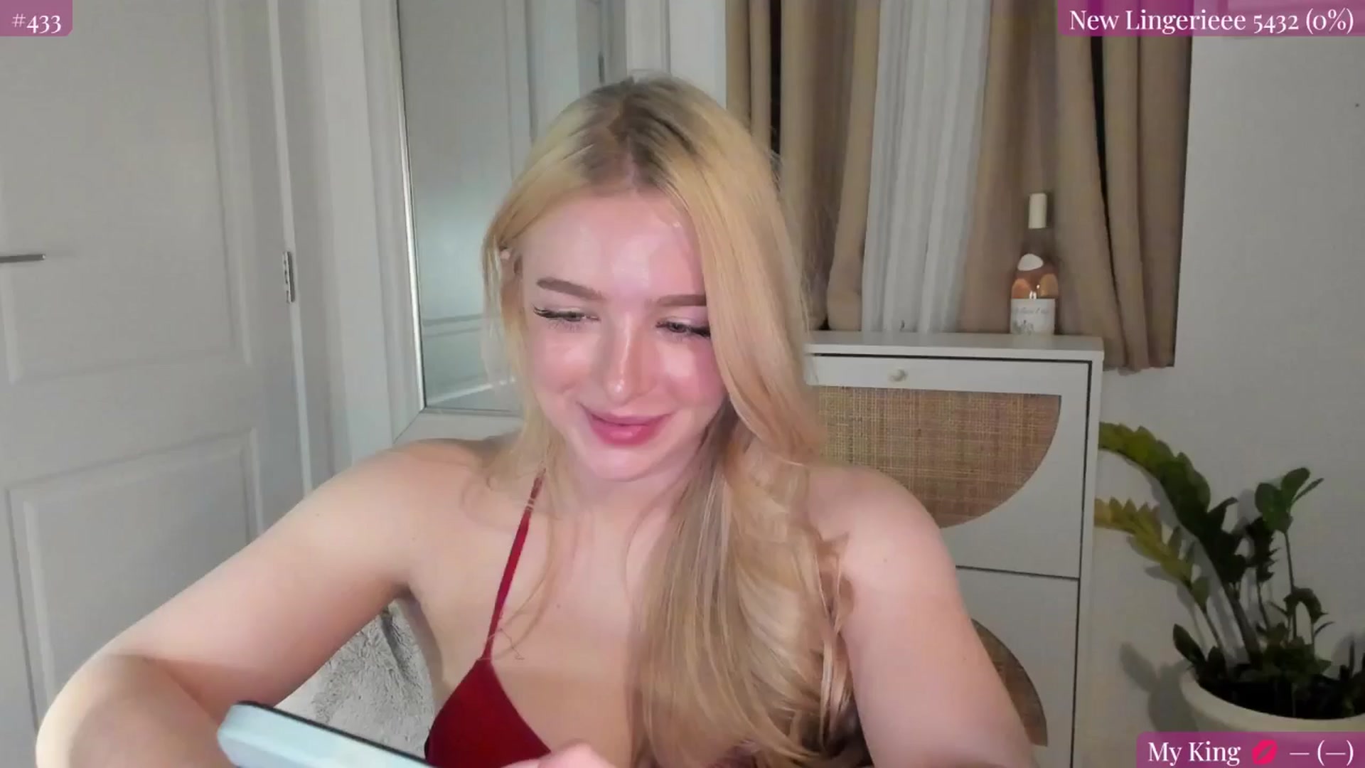 Gallery image thumbnail from NightSky's myfreecams stream on, 03/01/2025, 24:01 image 11 of 20