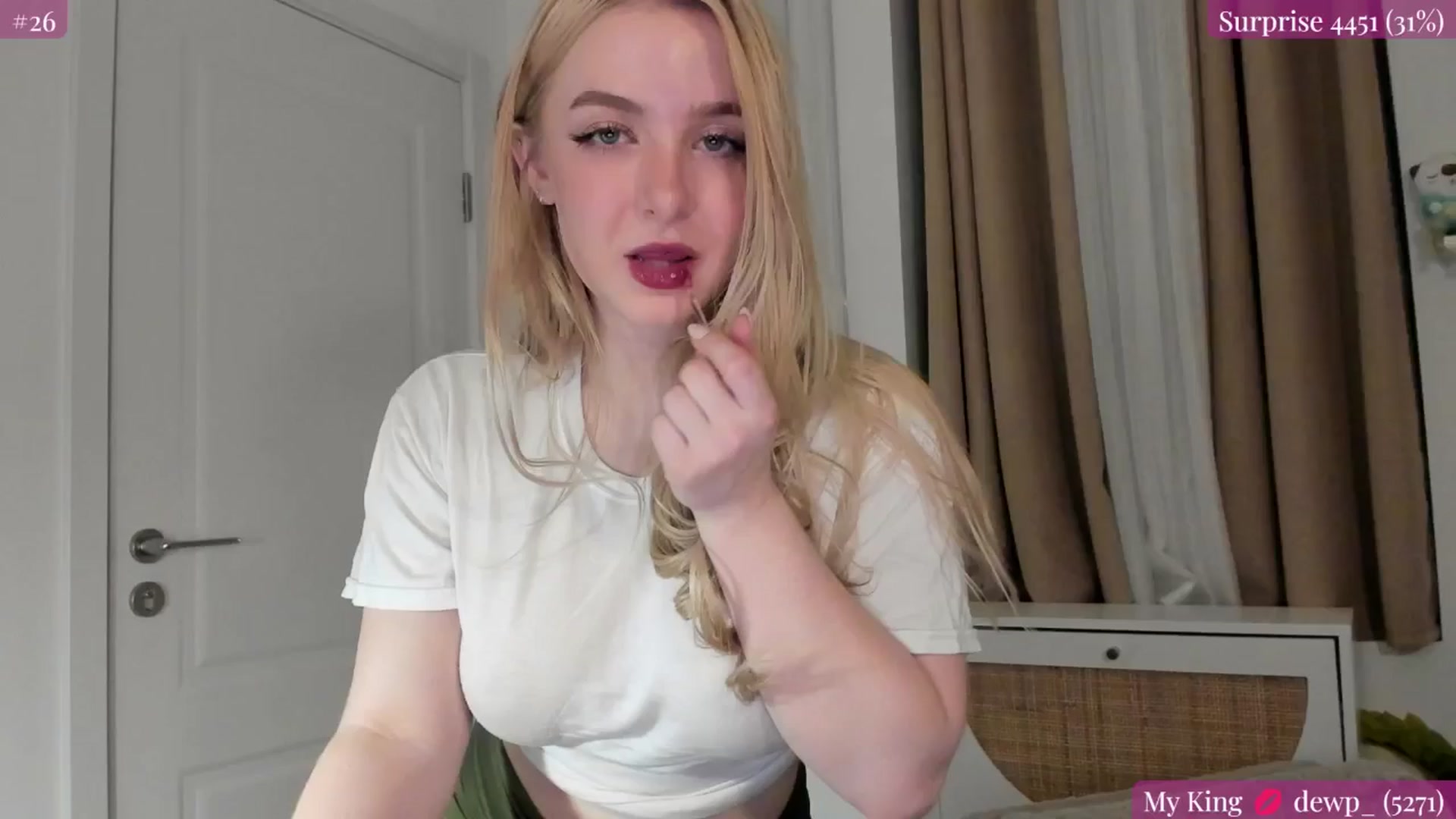 Gallery image thumbnail from NightSky's myfreecams stream on, 03/05/2025, 07:32 image 18 of 20