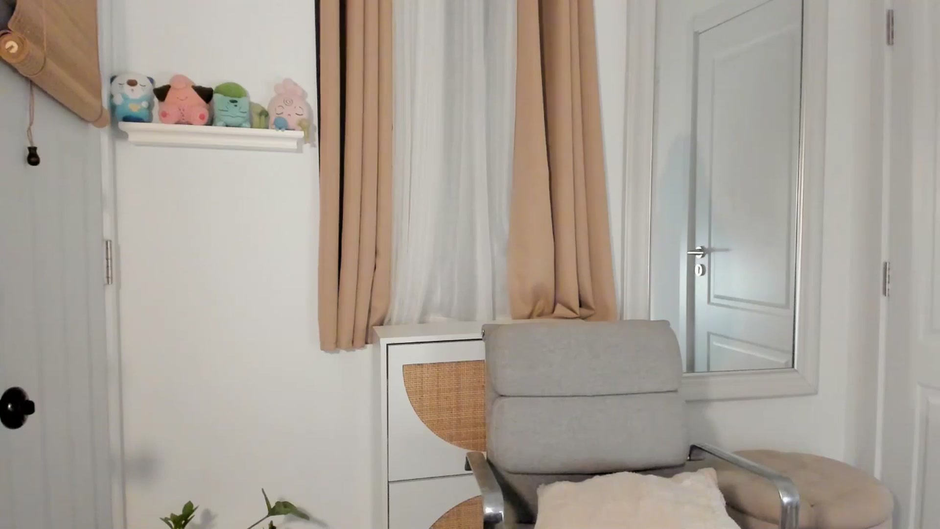 Gallery image thumbnail from NightSky's myfreecams stream on, 05/14/2025, 07:44 image 13 of 20