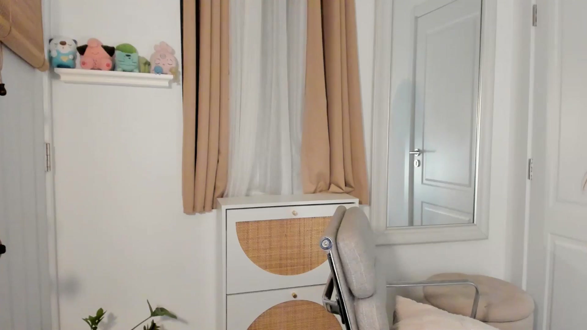 Gallery image thumbnail from NightSky's myfreecams stream on, 05/14/2025, 07:44 image 7 of 20