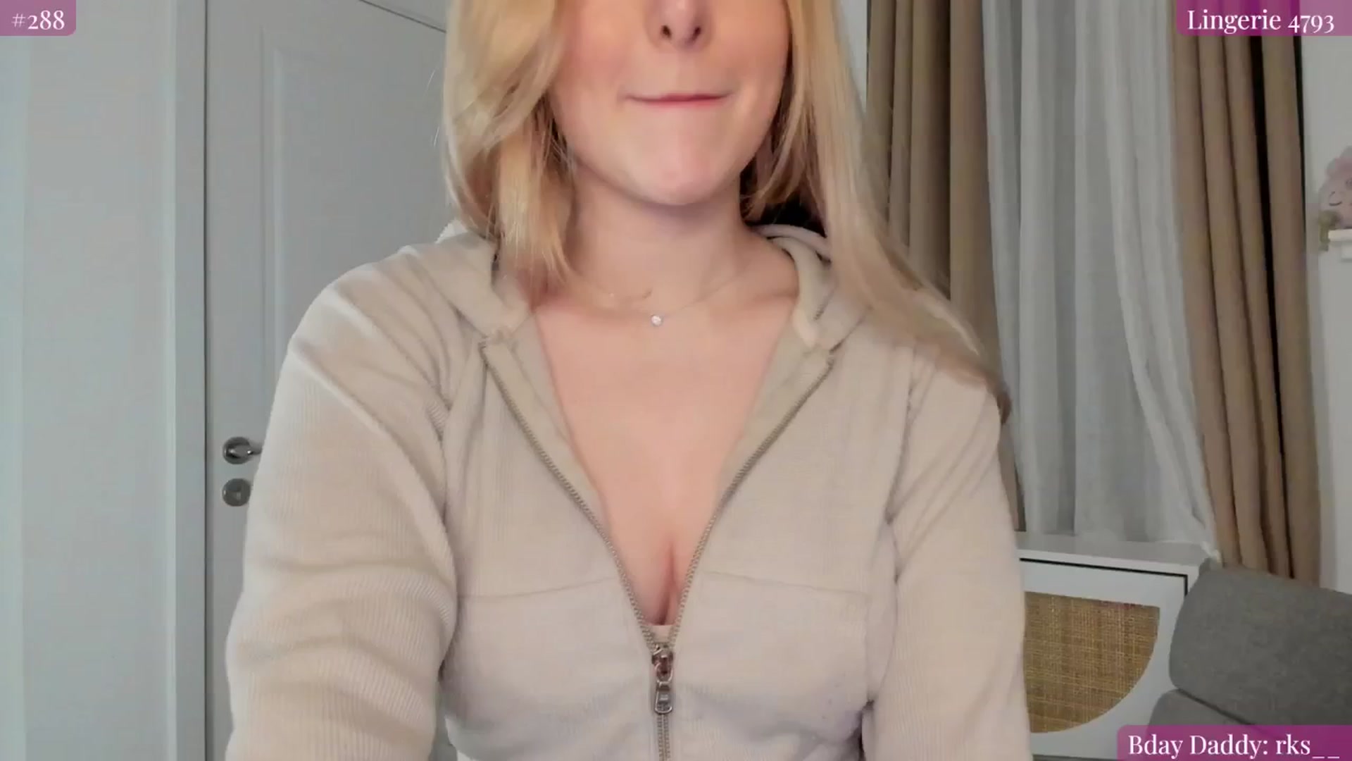 Gallery image thumbnail from NightSky's myfreecams stream on, 05/15/2025, 04:35 image 18 of 20
