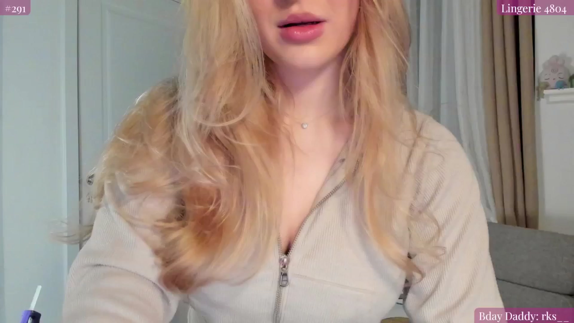 Gallery image thumbnail from NightSky's myfreecams stream on, 05/15/2025, 04:35 image 10 of 20