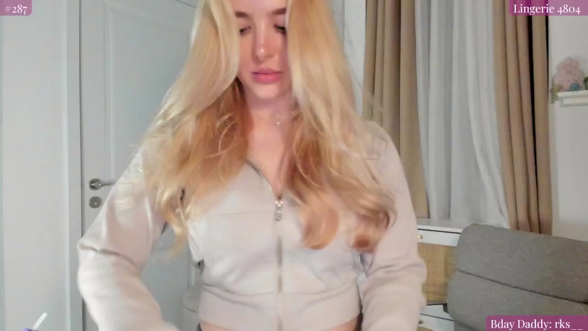 Gallery image thumbnail from NightSky's myfreecams stream on, 05/15/2025, 04:35 image 13 of 20