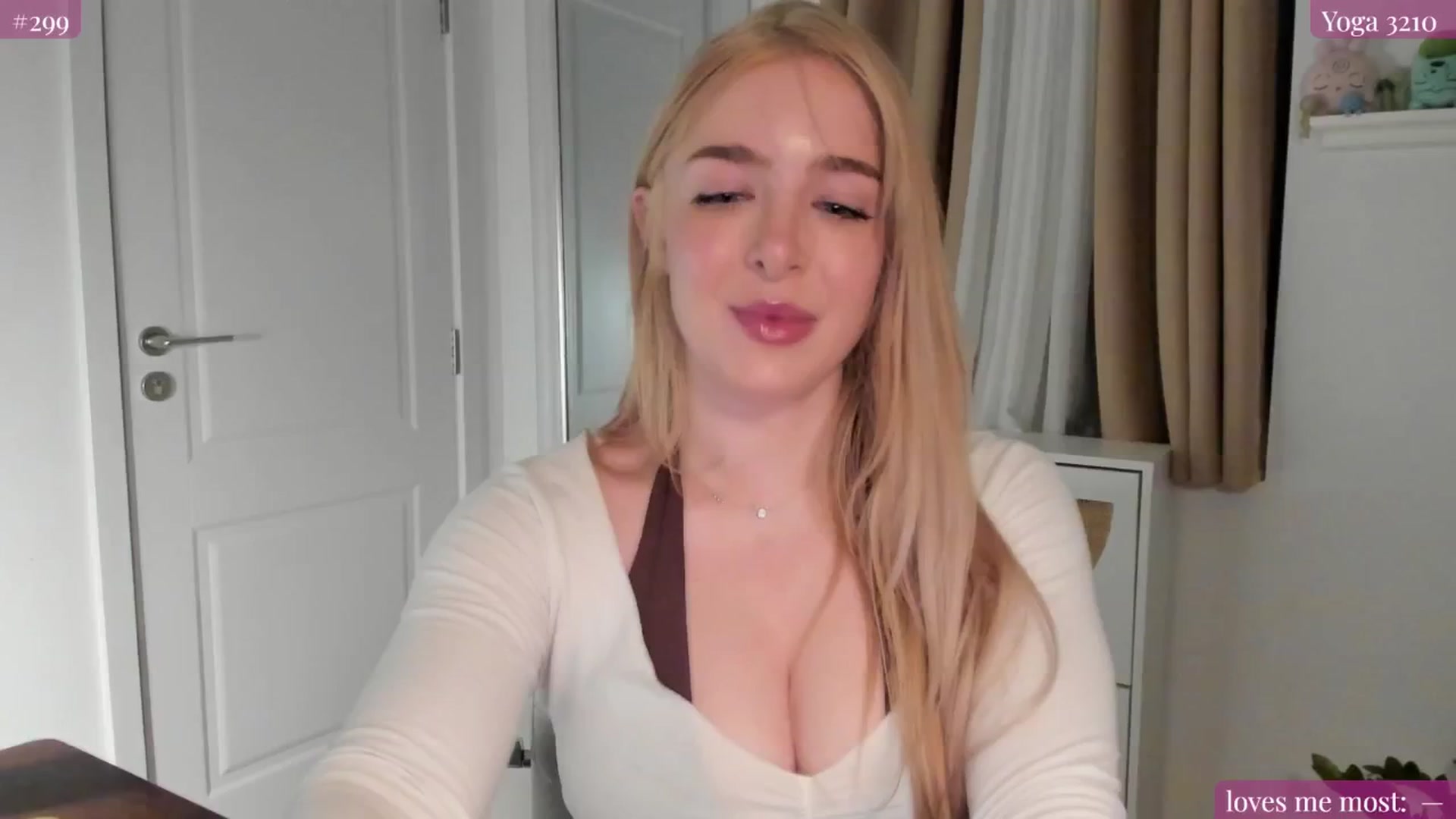 Gallery image thumbnail from NightSky's myfreecams stream on, 05/19/2025, 03:56 image 4 of 20