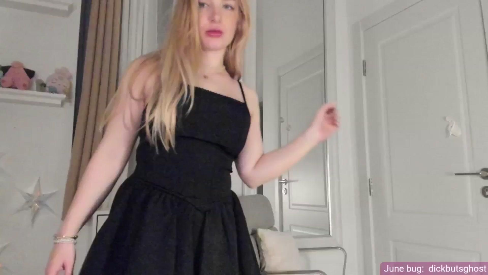 Gallery image thumbnail from NightSky's myfreecams stream on, 06/17/2025, 05:45 image 15 of 20