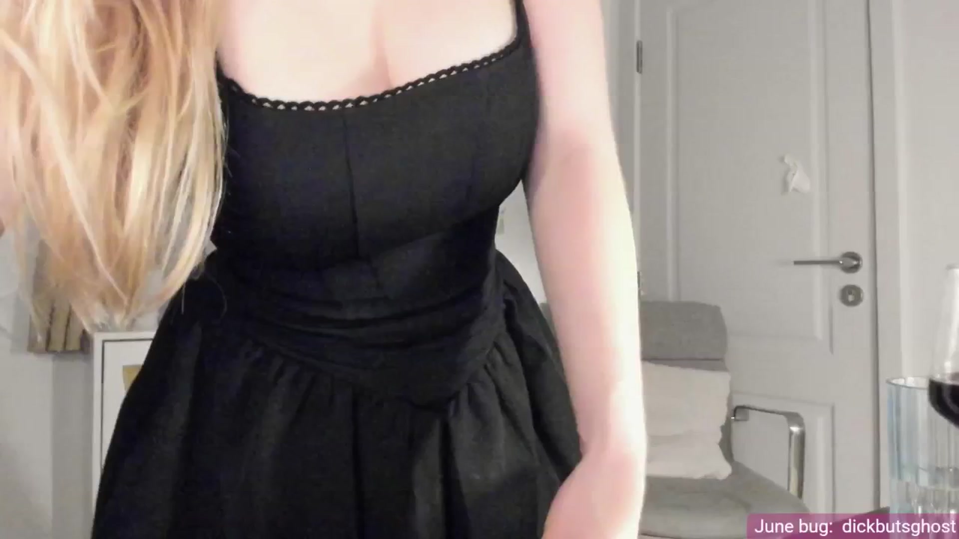 Gallery image thumbnail from NightSky's myfreecams stream on, 06/17/2025, 05:45 image 17 of 20