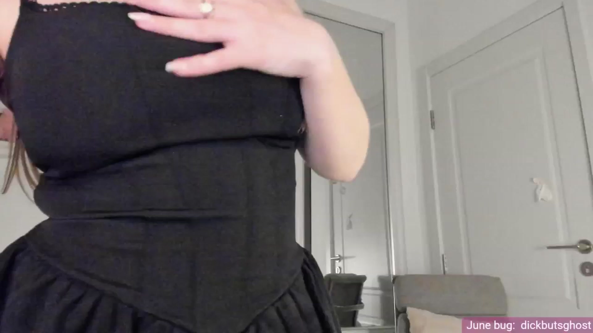 Gallery image thumbnail from NightSky's myfreecams stream on, 06/17/2025, 05:45 image 18 of 20