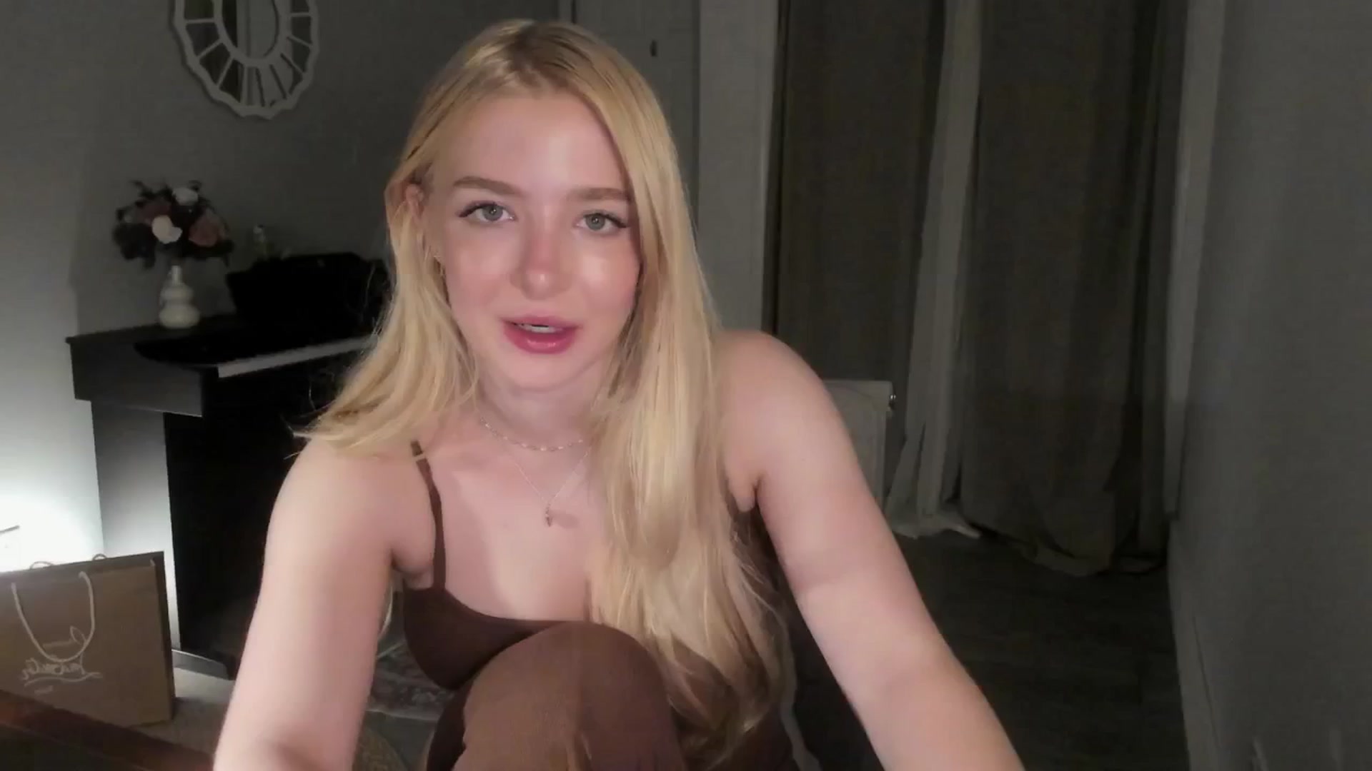 Gallery image thumbnail from NightSky's myfreecams stream on, 07/23/2025, 06:48 image 2 of 20