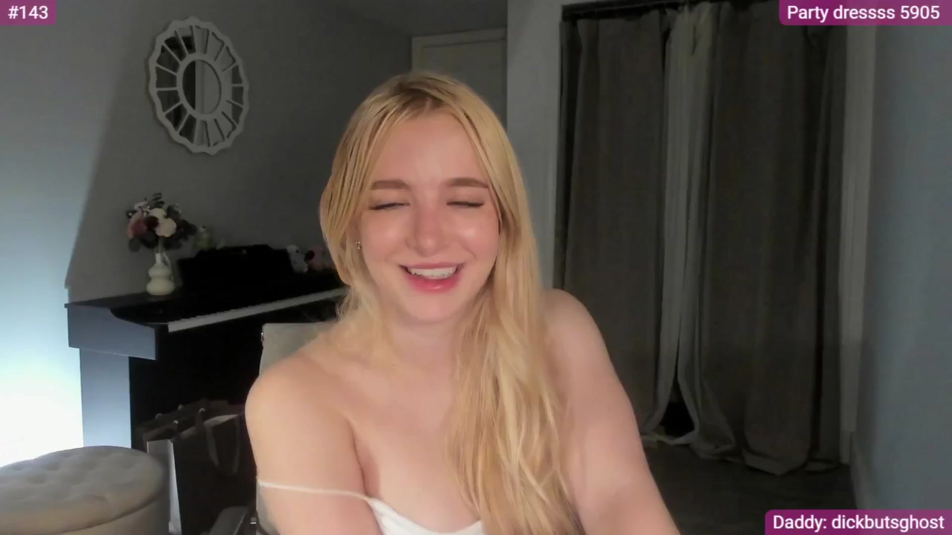 Gallery image thumbnail from NightSky's myfreecams stream on, 07/26/2025, 06:38 image 8 of 20