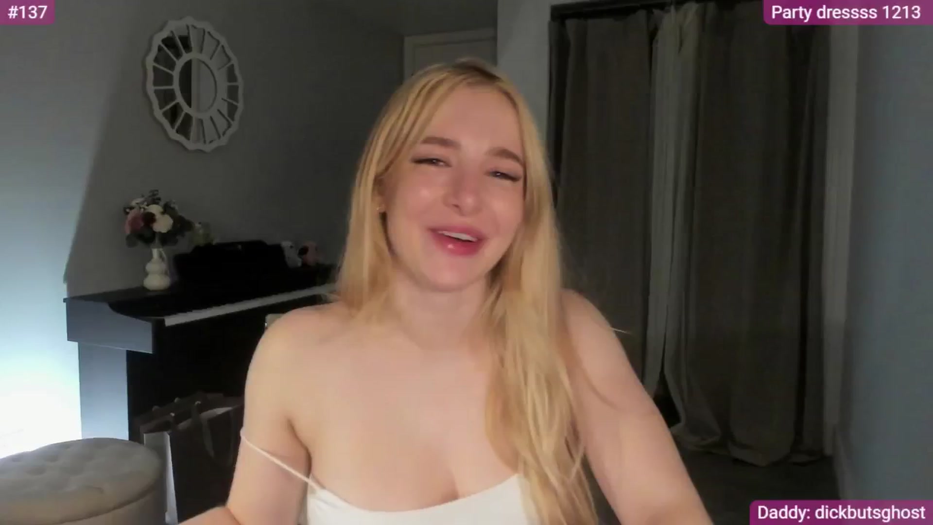 Gallery image thumbnail from NightSky's myfreecams stream on, 07/26/2025, 06:38 image 17 of 20