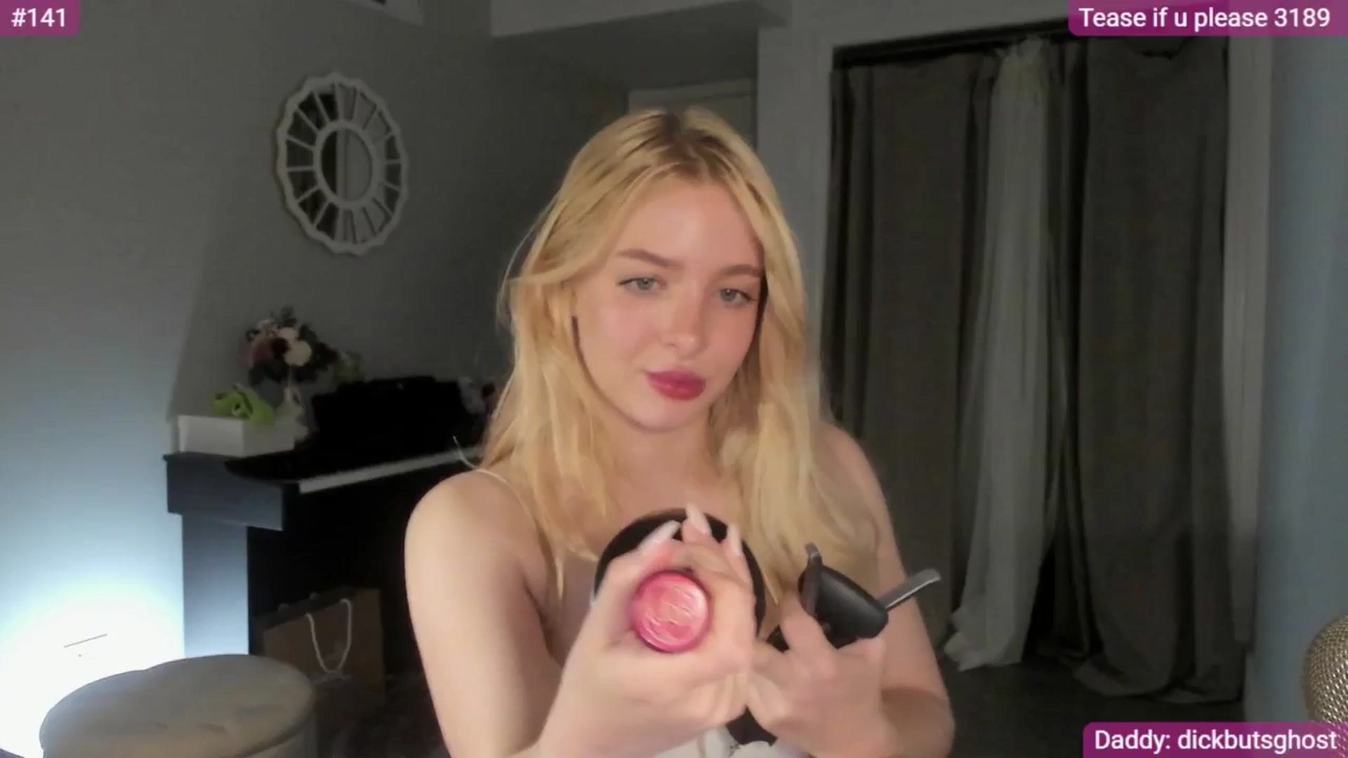 Gallery image thumbnail from NightSky's myfreecams stream on, 07/29/2025, 05:37 image 5 of 20