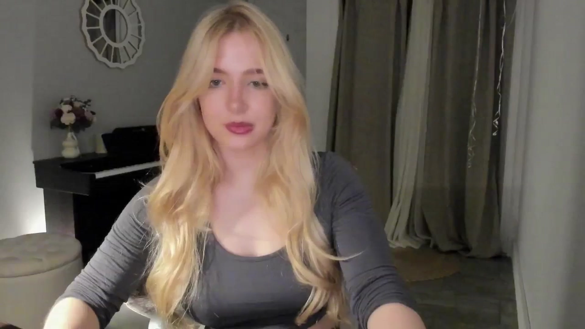Gallery image thumbnail from NightSky's myfreecams stream on, 09/07/2025, 23:49 image 9 of 20