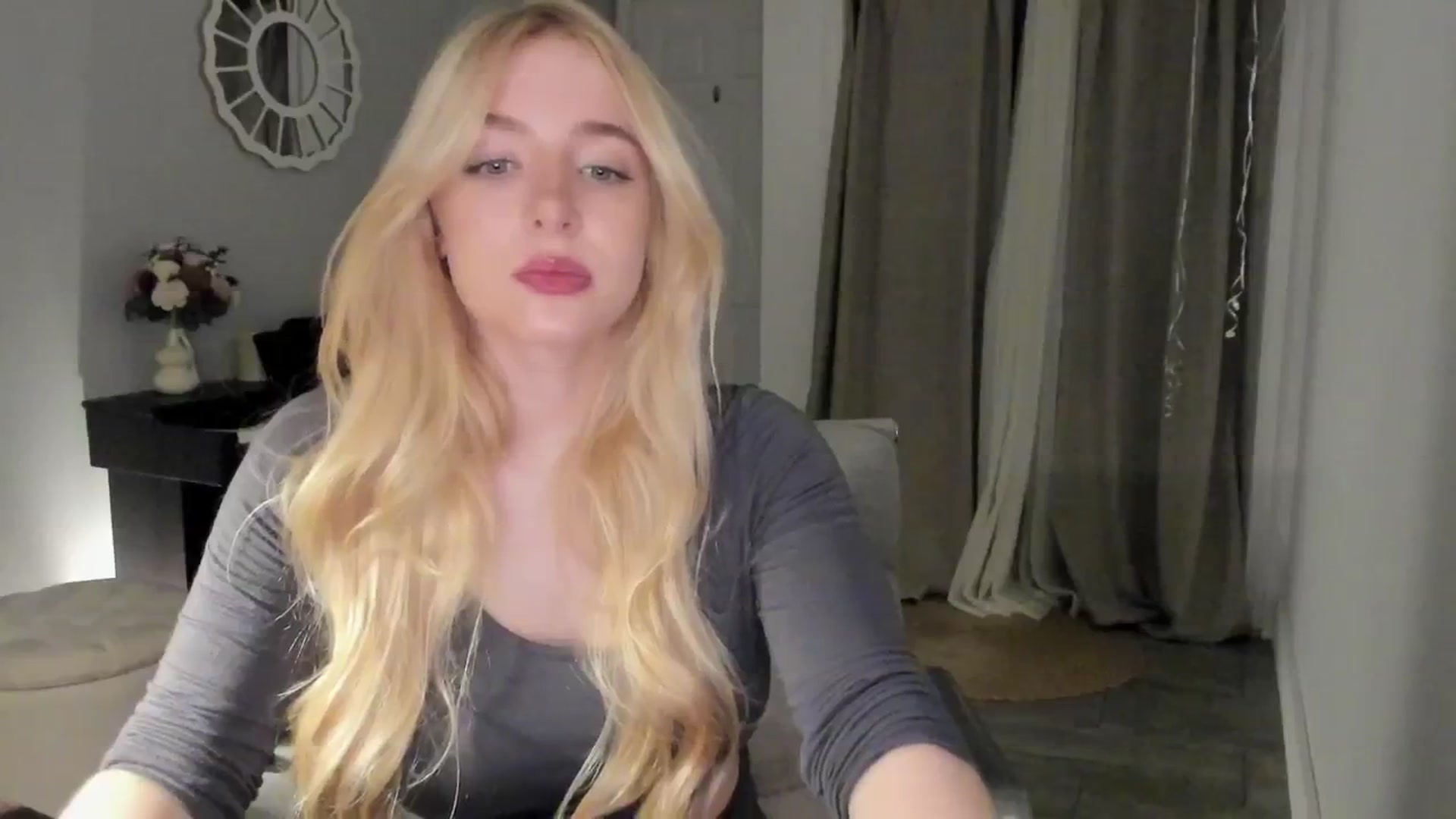 Gallery image thumbnail from NightSky's myfreecams stream on, 09/07/2025, 23:49 image 10 of 20