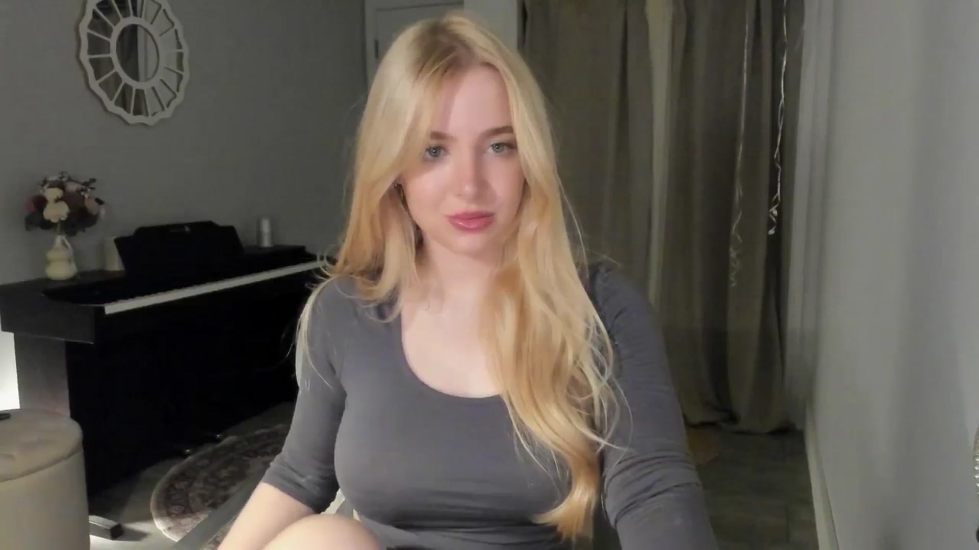 Gallery image thumbnail from NightSky's myfreecams stream on, 09/08/2025, 01:06 image 12 of 20