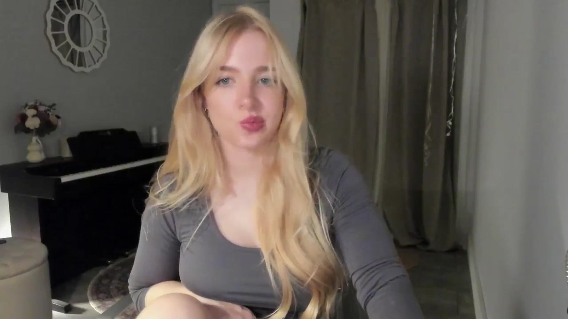 Gallery image thumbnail from NightSky's myfreecams stream on, 09/08/2025, 01:06 image 10 of 20