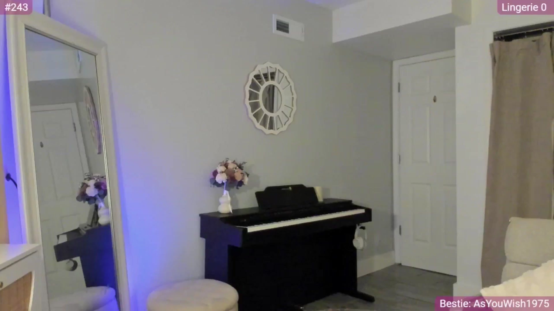 Gallery image thumbnail from NightSky's myfreecams stream on, 10/02/2025, 04:14 image 5 of 20