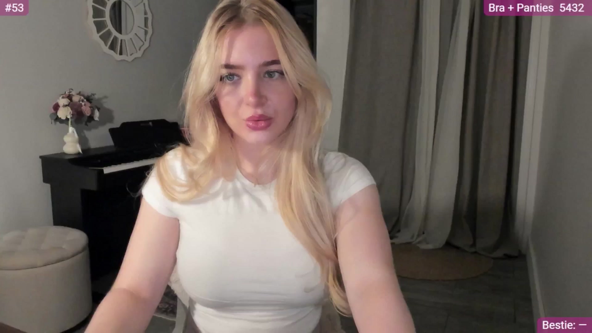 Gallery image thumbnail from NightSky's myfreecams stream on, 10/03/2025, 23:25 image 1 of 20